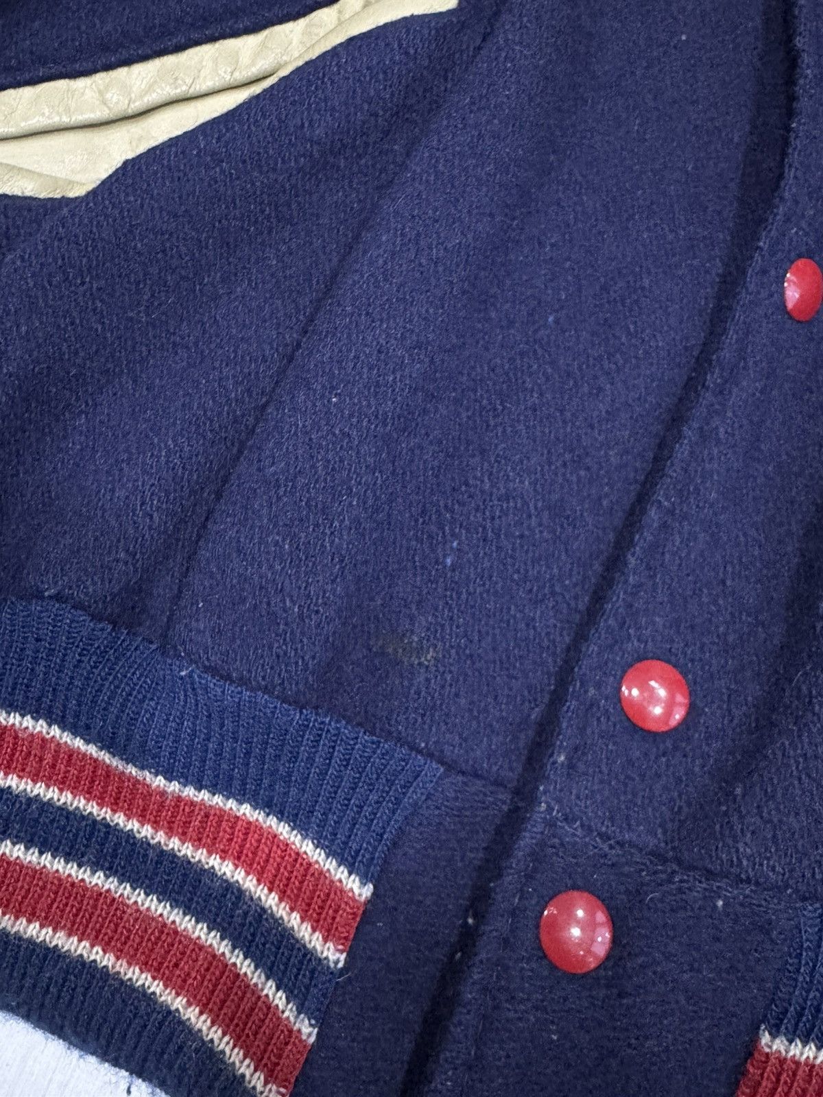 If Six Was Nine × Japanese Brand × Vintage Vintage Atlanta Braves De Long Leather Bomber Made in USA Size US S / EU 44-46 / 1 - 15 Thumbnail