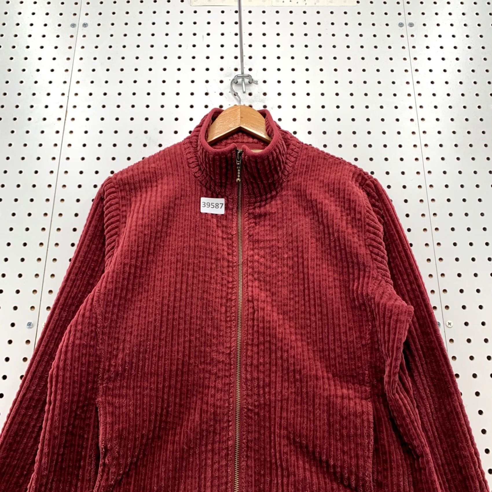 Vintage VINTAGE Woolrich Corduroy Zip Jacket Womens Large Black Cherry 21.5x23 Corduroy Zip Jacket Women L Black Climate? Size L / US 10 / IT 46 - 6 Thumbnail