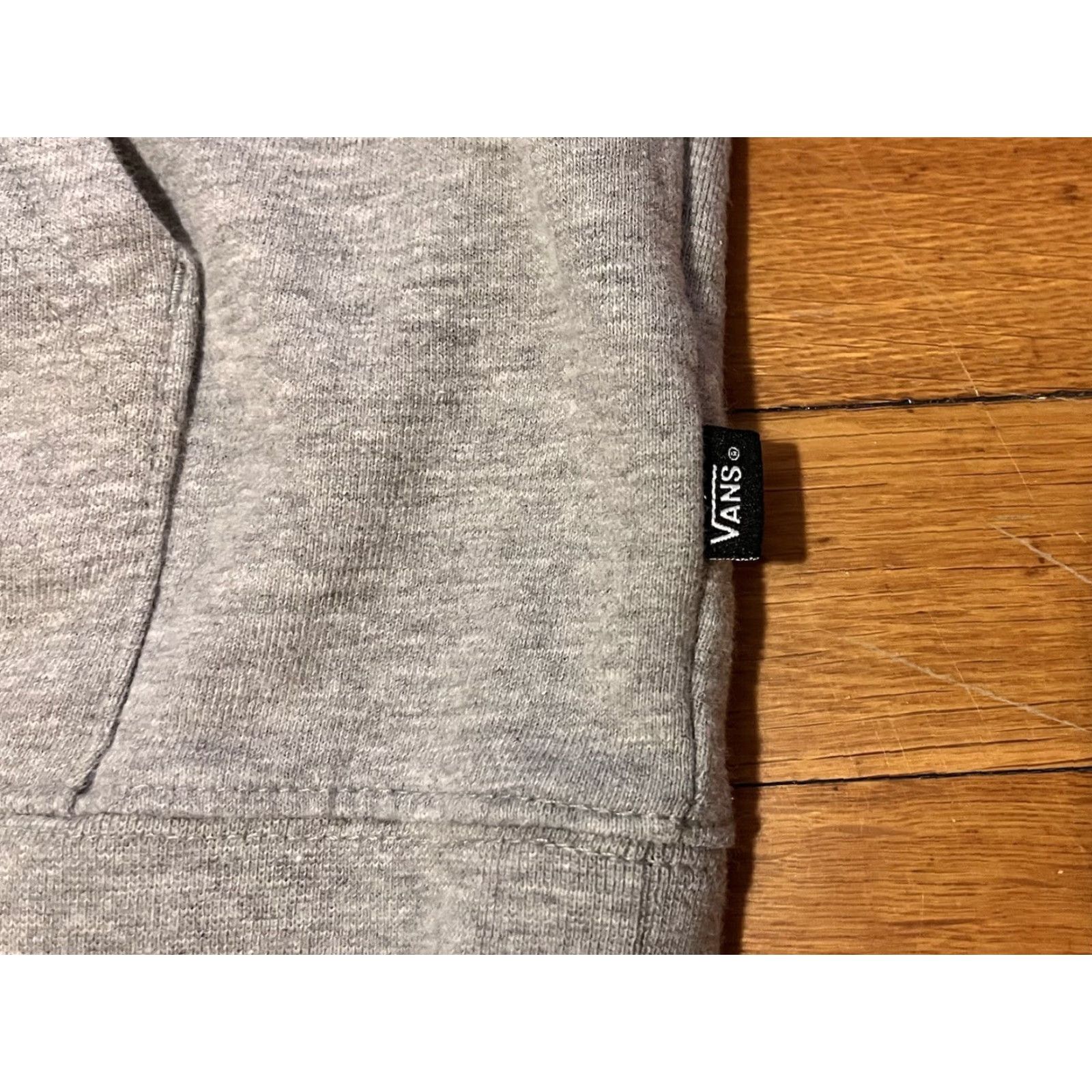 Vans VANS Rainbow Hoodie Men’s Medium Grey Shirt? Size US M / EU 48-50 / 2 - 4 Thumbnail