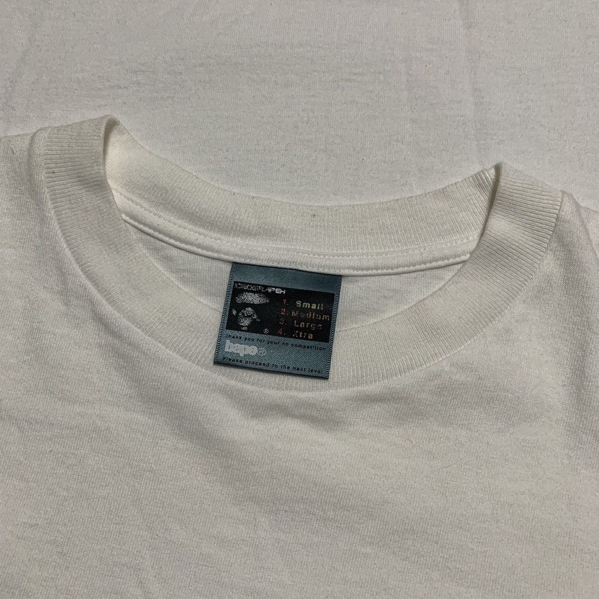 Bape Bape Small Graphic White Tee A Bathing Ape Vintage OG Size US S / EU 44-46 / 1 - 4 Thumbnail