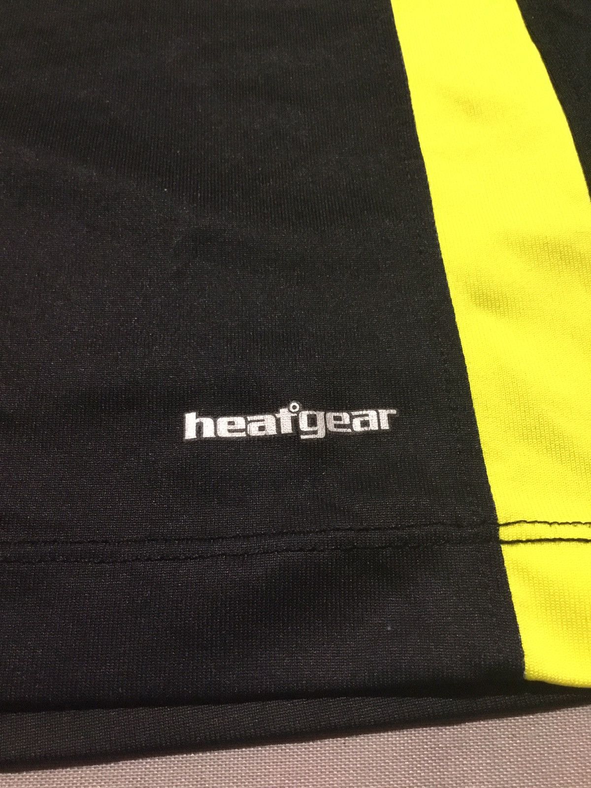 Under Armour TOTTENHAM HOTSPUR 2014 2015 AWAY FOOTBALL SHIRT SOCCER Size US M / EU 48-50 / 2 - 4 Thumbnail