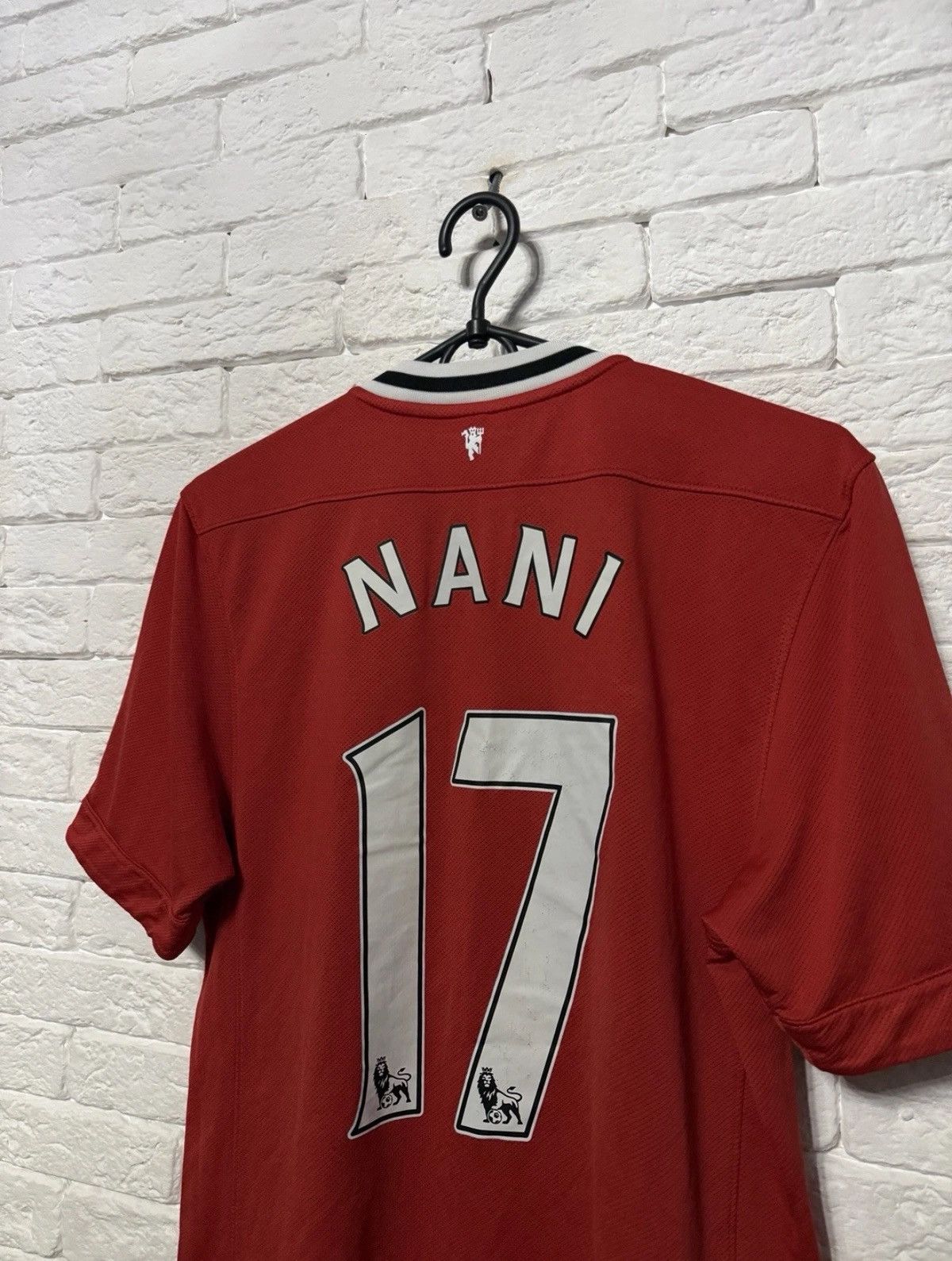 Nike Nike Manchester United Nani #17 Jersey 11/12 Football Shirt Size US S / EU 44-46 / 1 - 10 Thumbnail
