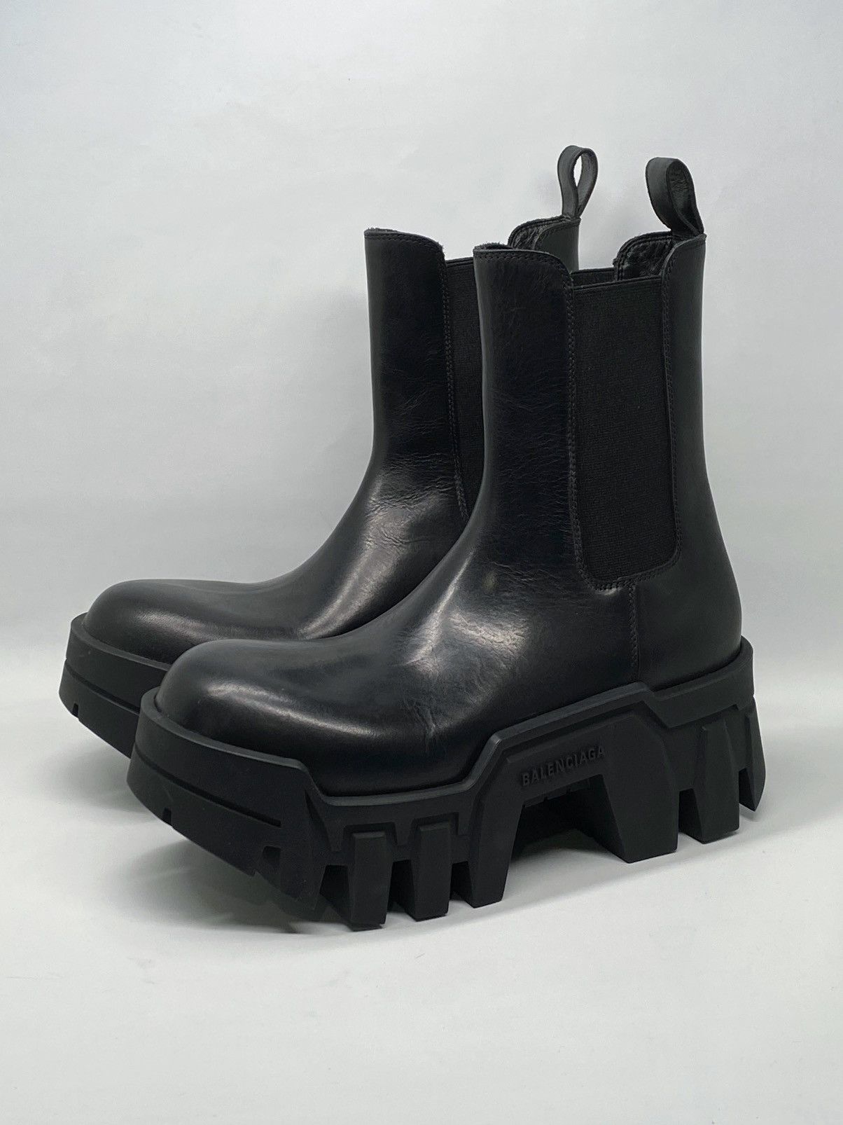 Balenciaga Leather Chelsea Boot size 38