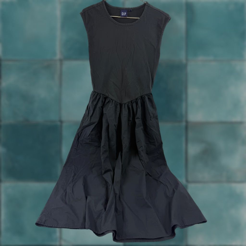 Gap VINTAGE? No. Actually Gap Dress Womens Medium Black Sleeveless Crew Neck Maxi Fit & Flare Casual Size M / US 6-8 / IT 42-44 - 1 Thumbnail