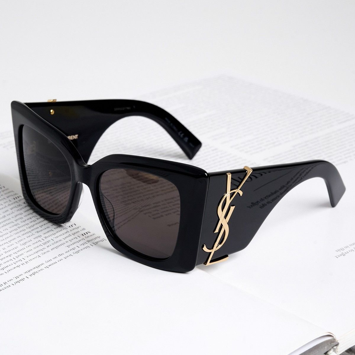 Yves Saint Laurent SAINT LAURENT SL M119 BLAZE 001 SUNGLASSES Size ONE SIZE - 2 Thumbnail