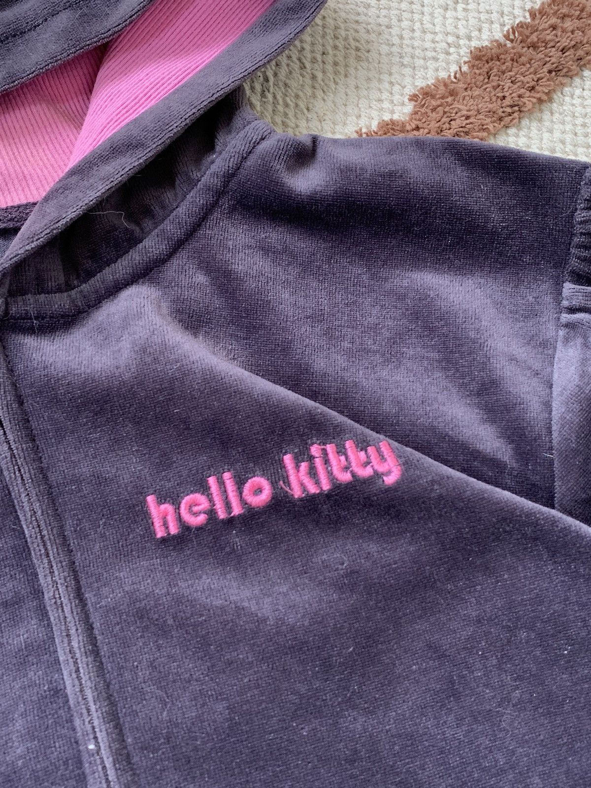 Cartoon Network VINTAGE VELOUR HELLO KITTY ZIP UP HOODIE Size L / US 10 / IT 46 - 3 Thumbnail