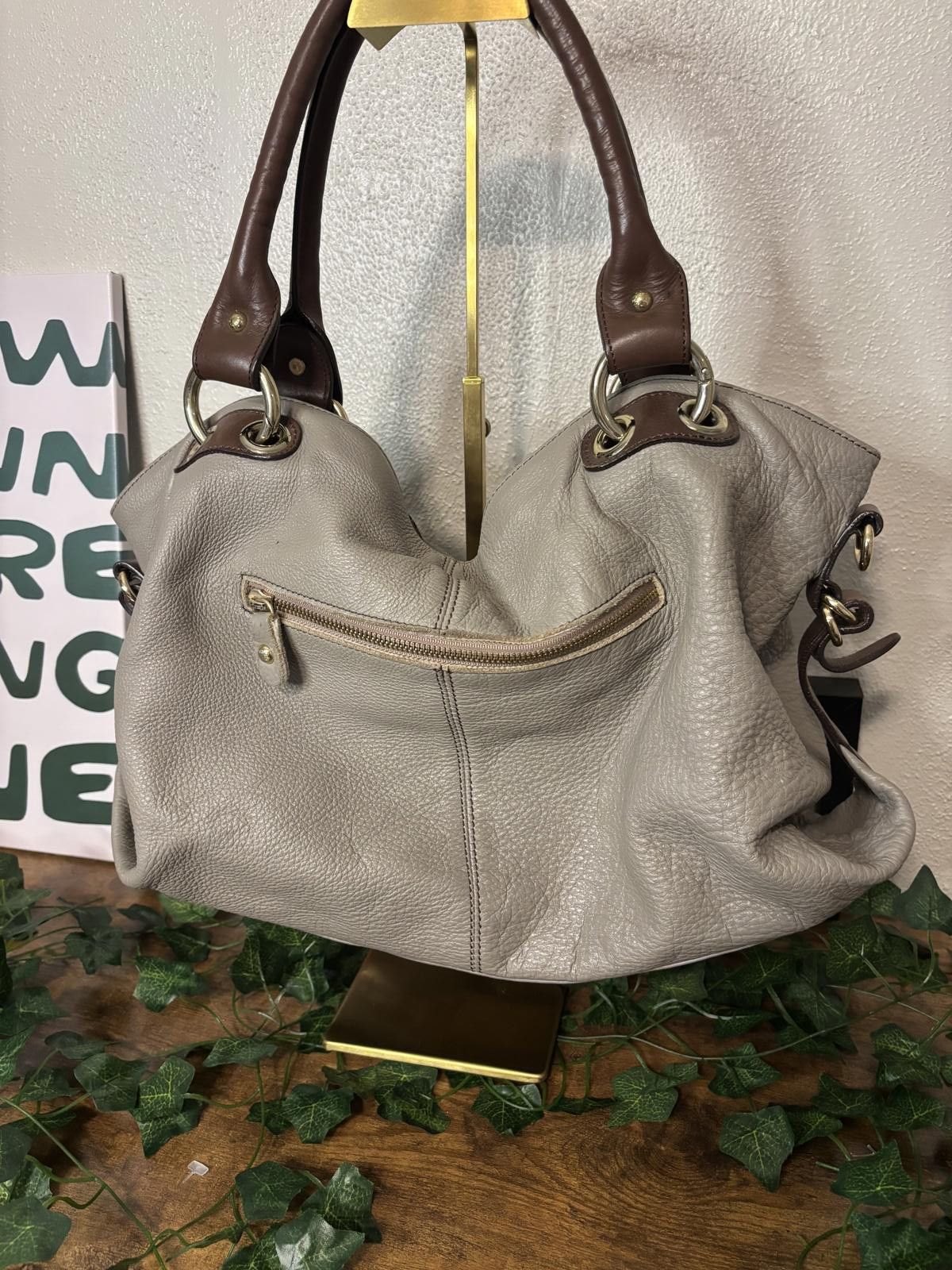 Other Taupe Greige Pebbled Leather Tote Gold Hardware Size ONE SIZE - 2 Thumbnail