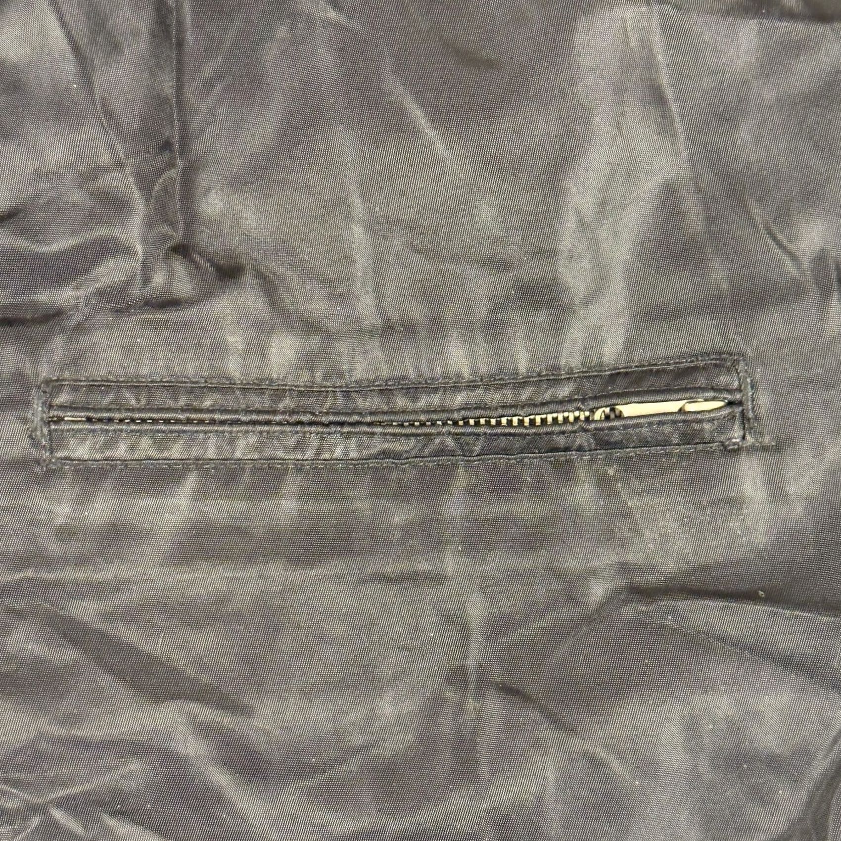 Levi's Item Specifications: Brand: Nike Size US M / EU 48-50 / 2 - 4 Thumbnail