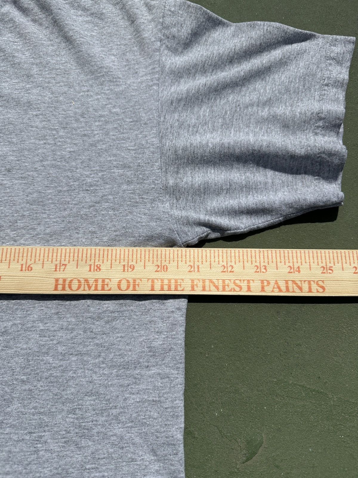 Gildan Heavyweight Canada Graphic Tee Size US L / EU 52-54 / 3 - 5 Thumbnail