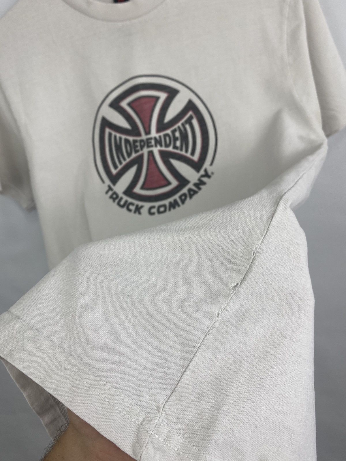 Independent Truck Co. × Vintage 🇺🇸 Vintage 90s Independent Truck Company T-Shirt Rare Y2K Size US S / EU 44-46 / 1 - 8 Thumbnail