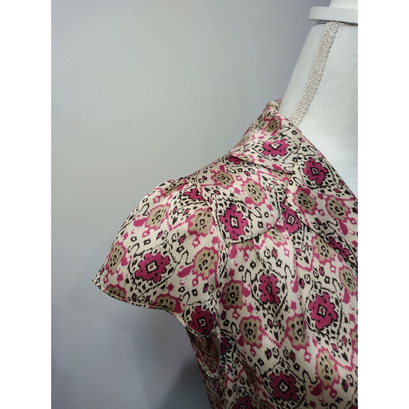 Ann Taylor Ann Taylor Loft Women Button Down Top Cap Sleeve Floral Pink Size S / US 4 / IT 40 - 9 Thumbnail