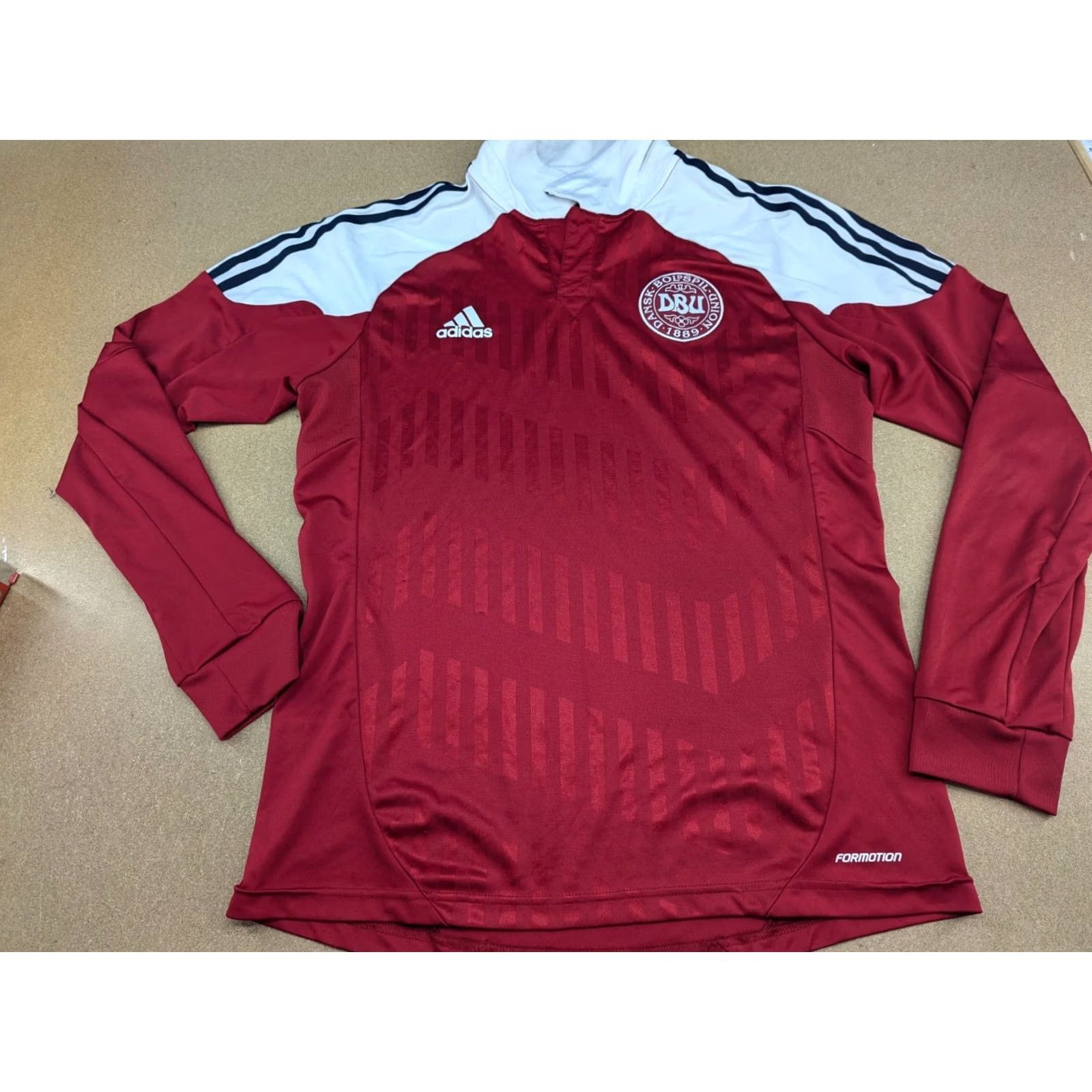 Adidas Adidas Denmark 2012-2013 Football Jersey Mens Size L Adult Home Long Sleeves red Size US L / EU 52-54 / 3 - 2 Thumbnail