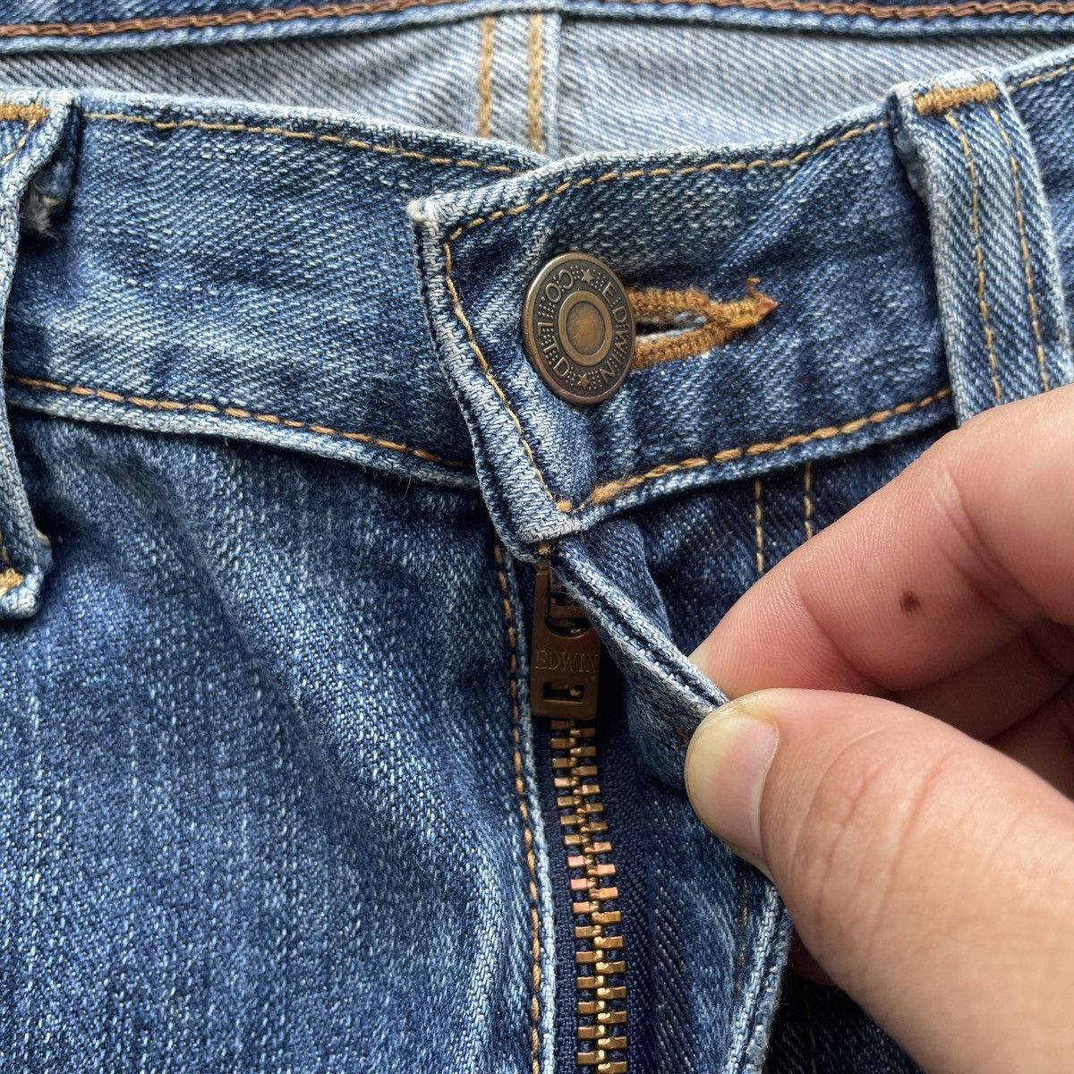Japanese Brand Vintage Edwin 402 Made In Japan Faded Jeans Pants Denim Size US 31 - 6 Thumbnail
