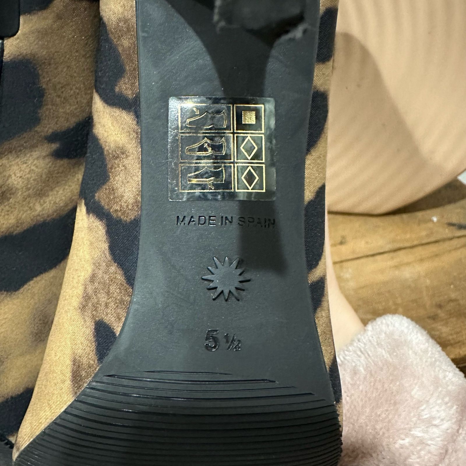 Stuart Weitzman NWOT! Stuart Weitzman Slaine Leopard-Print Sock Boots sz 5.5 Size US 5.5 / IT 35.5 - 7 Thumbnail
