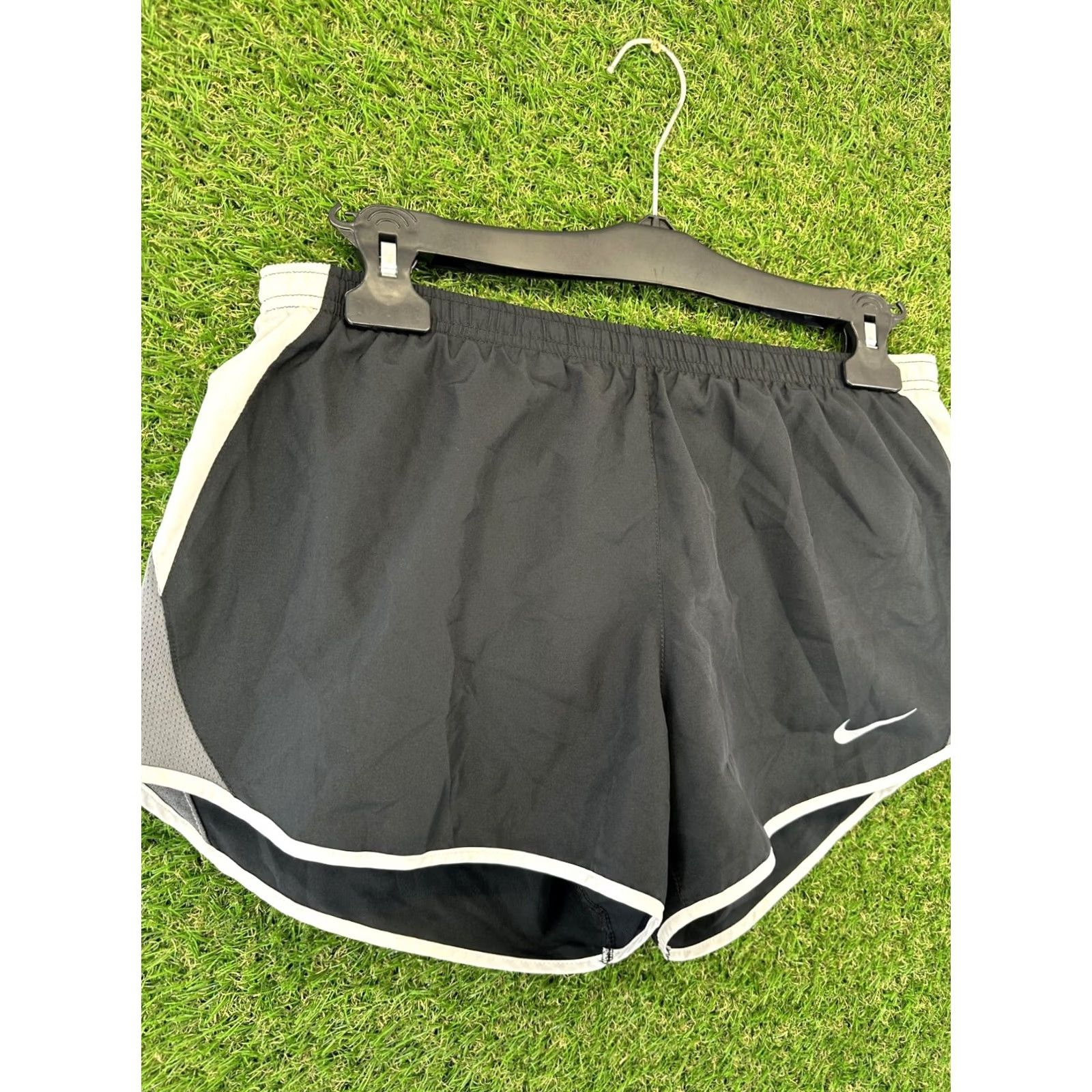 Nike NIKE W DRY SHORTS Women Training Run Running Sport Shorts L Red Navy Blue Nike Dri-FIT Trainers & Workout Shorts Women Size 36" / US 14 / IT 50 - 3 Thumbnail