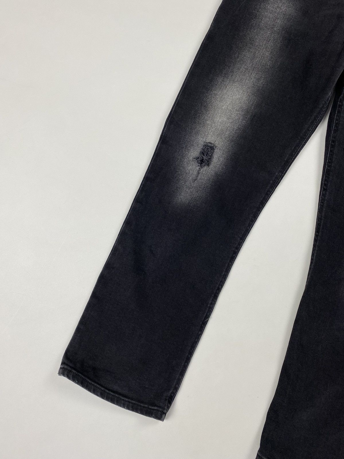 Acne Studios Acne Studios Pop Given Trash ladies distressed denim jeans Size 34" / US 12 / IT 48 - 10 Thumbnail