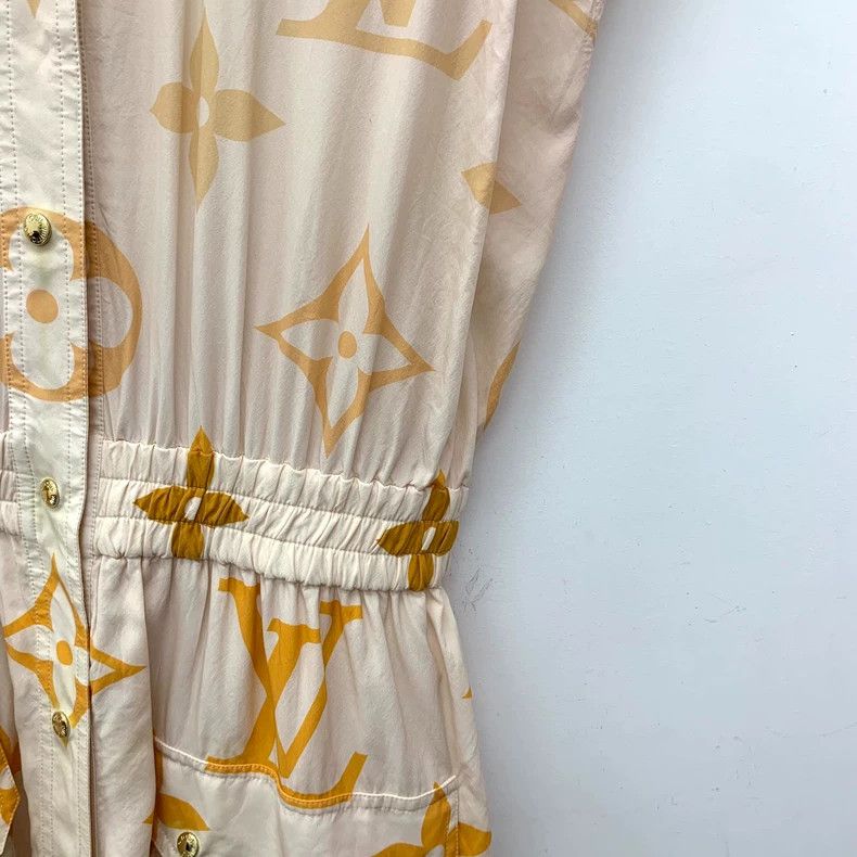 Louis Vuitton Louis Vuitton Beige logo presbyopic mulberry silk lapel si Size XS / US 0-2 / IT 36-38 - 4 Thumbnail