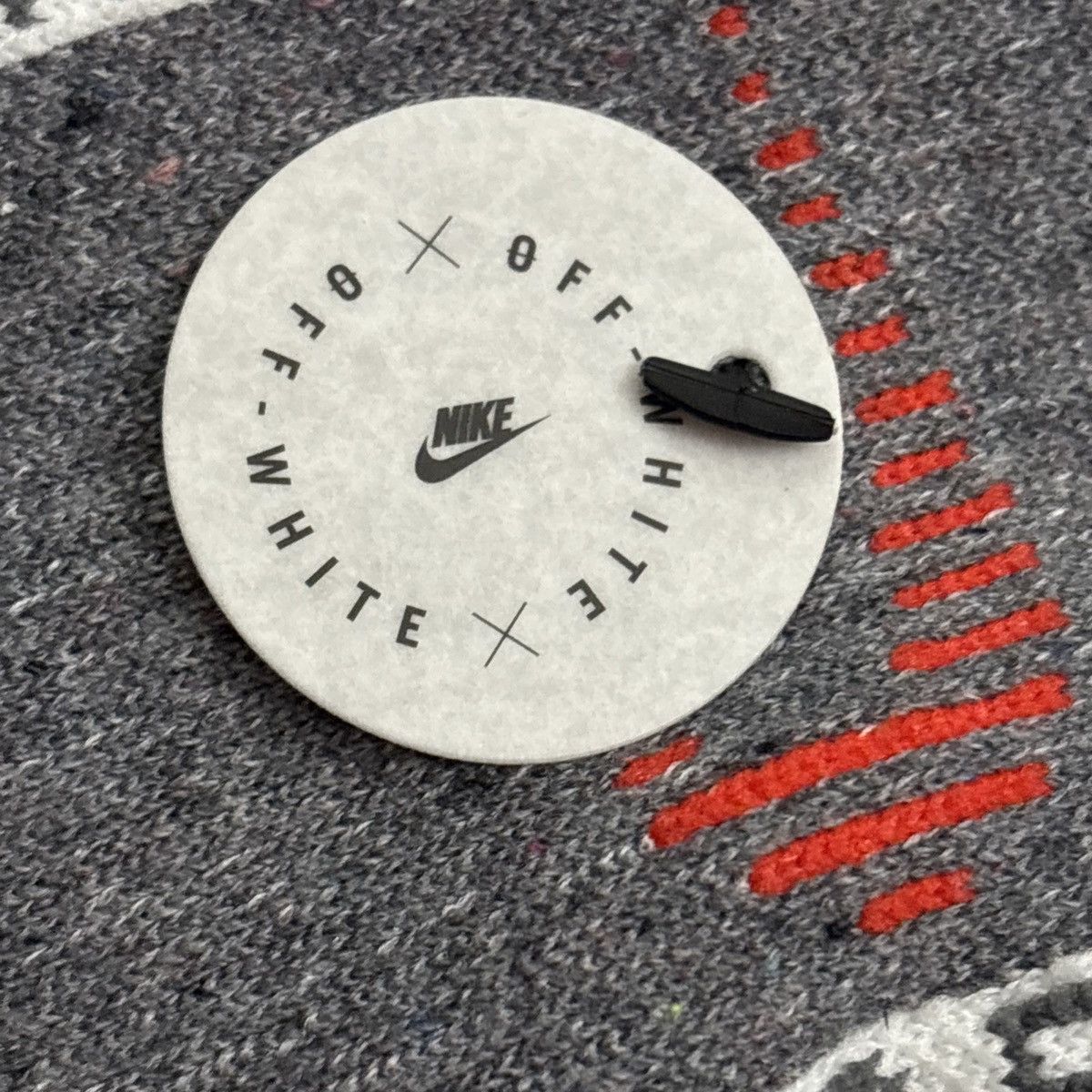 Nike Nike x OFF-WHITE Crew socks ‘SPACEHIPPIE’ CN5786-020 Size ONE SIZE - 6 Thumbnail