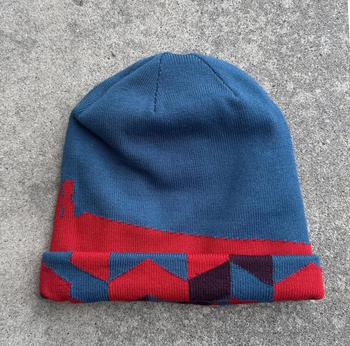 Arc'teryx Arc'teryx Geo Spell Out Teal Red Reversible Toque NWT Size ONE SIZE - 2 Thumbnail