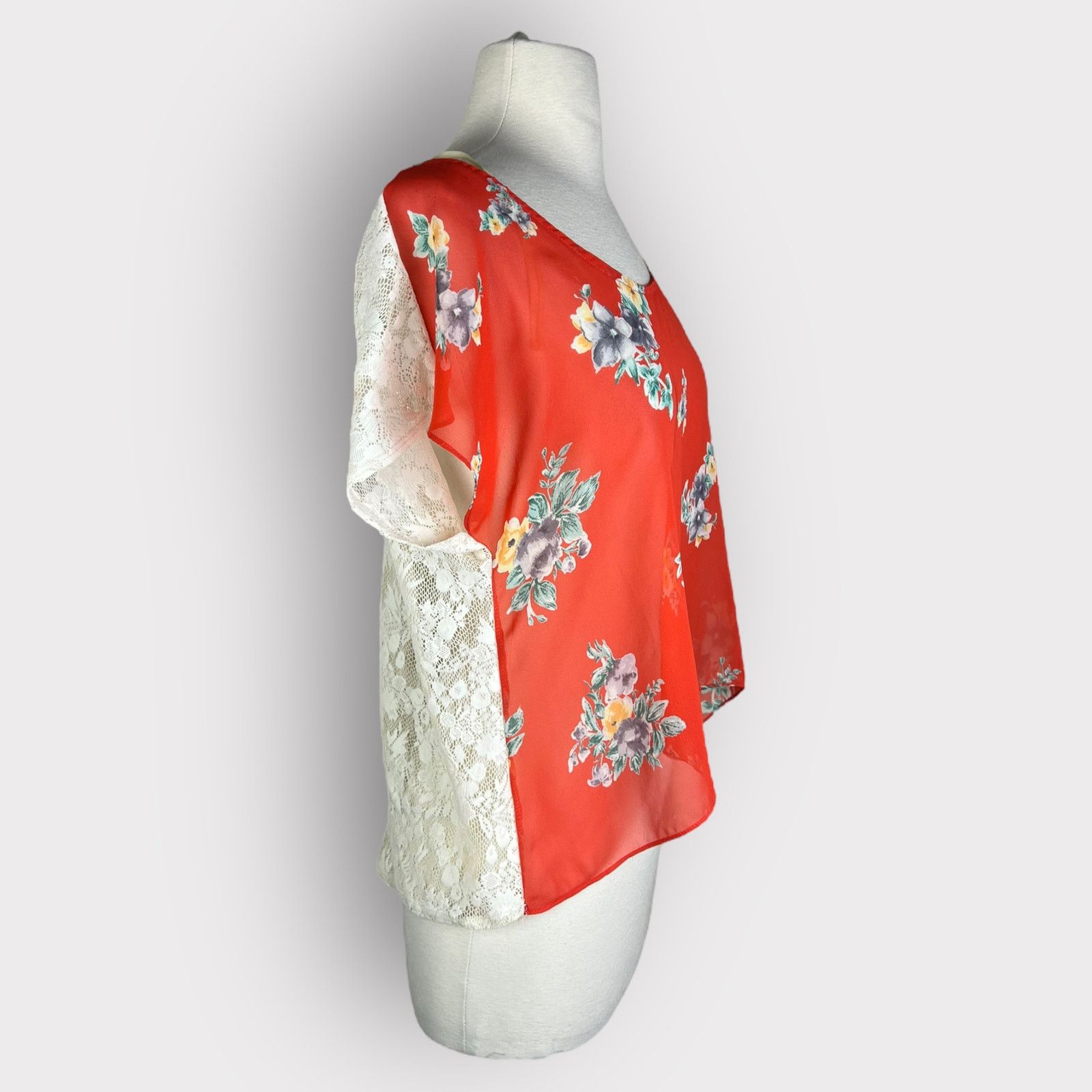 Nordstrom Soprano | Vintage Y2K Floral Lace Blouse | Small Size S / US 4 / IT 40 - 2 Thumbnail