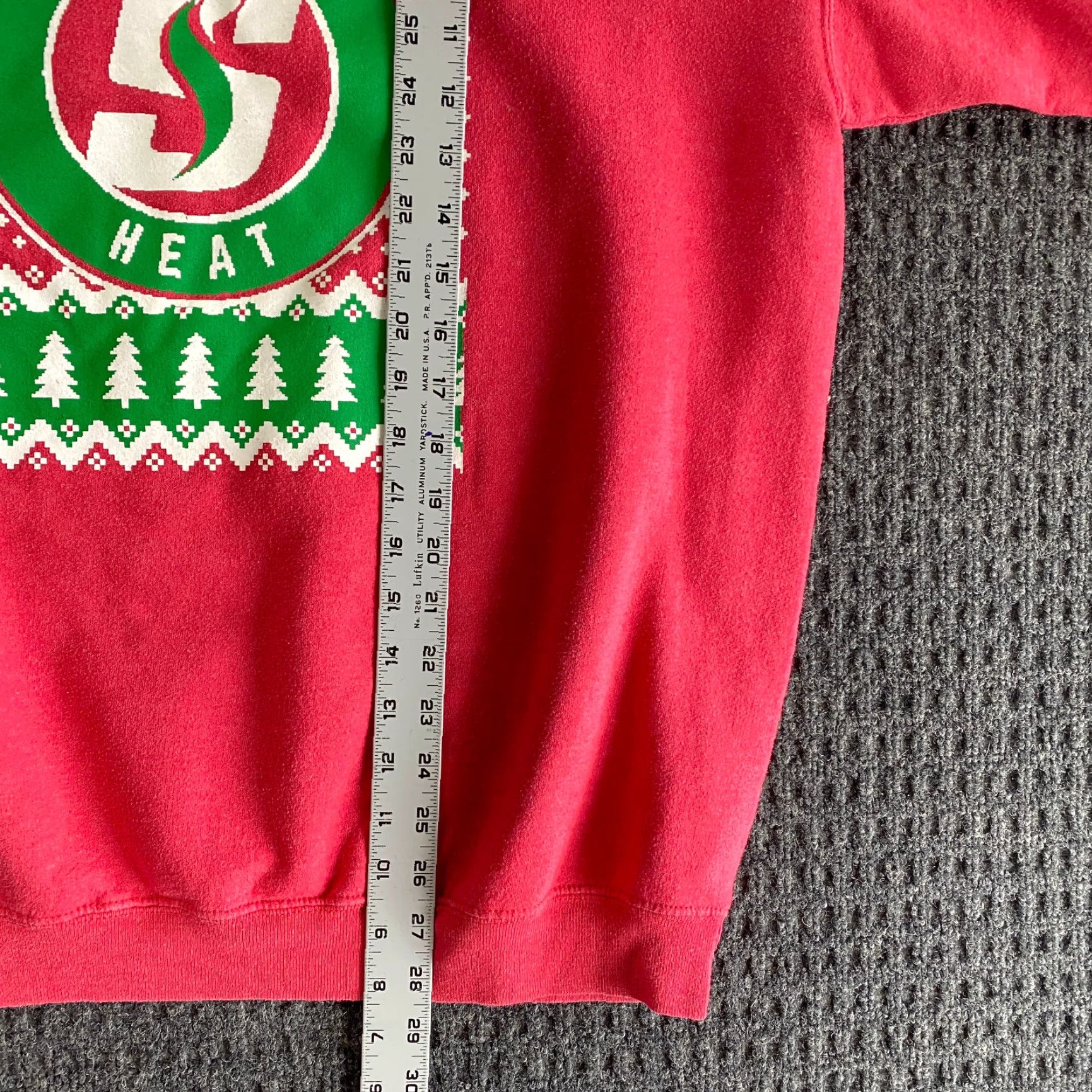 Port Authority VINTAGE Port Authority Stockton HEAT Christmas Crewneck Sweater Sweatshirt Red L Unisex Adults Long Sleeve Crew Neck Cotton Fleece Size US L / EU 52-54 / 3 - 5 Thumbnail