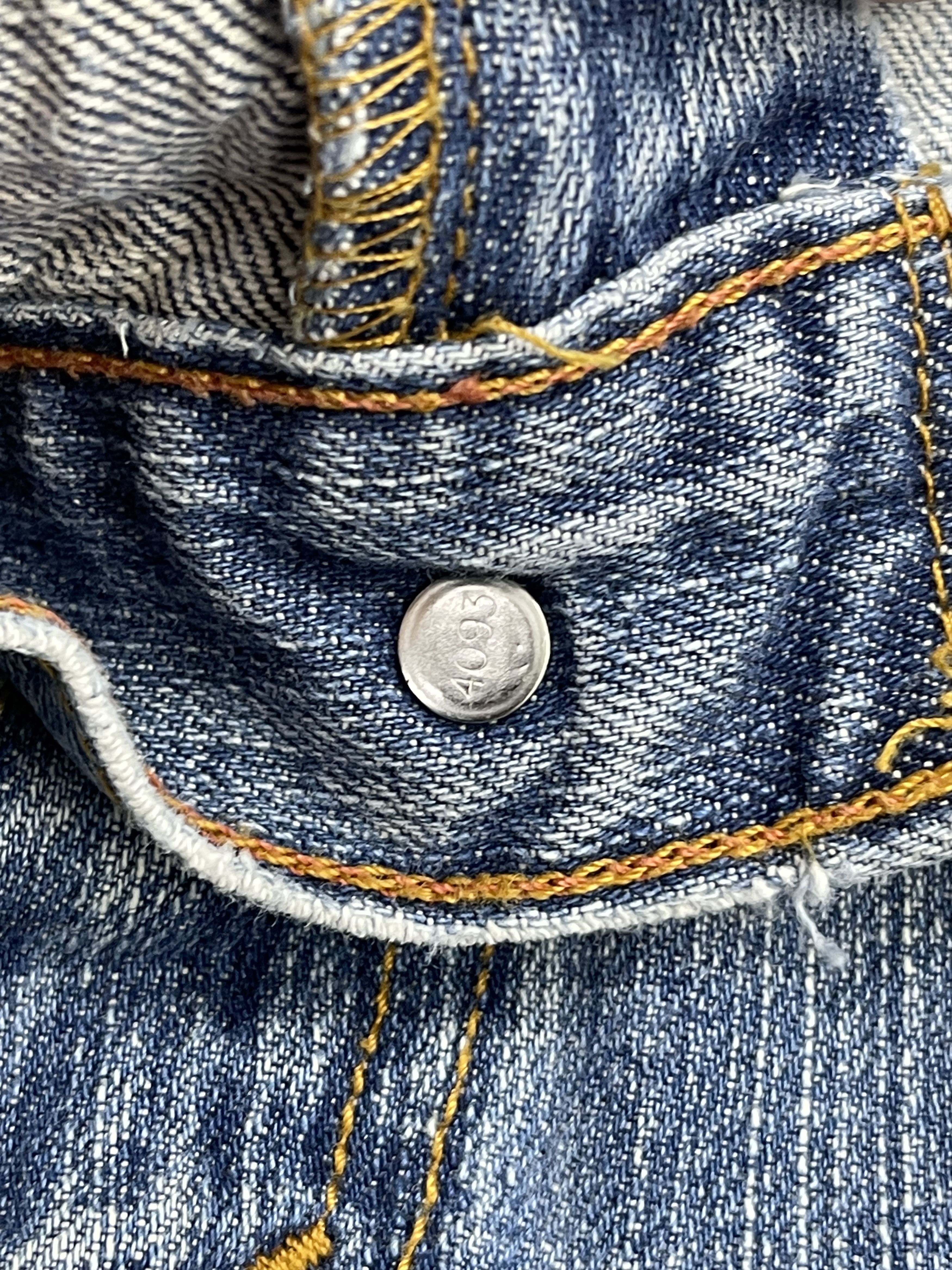 Levi's Vintage Levis 559 Faded Blue Jeans DP2515 Size US 33 - 12 Thumbnail