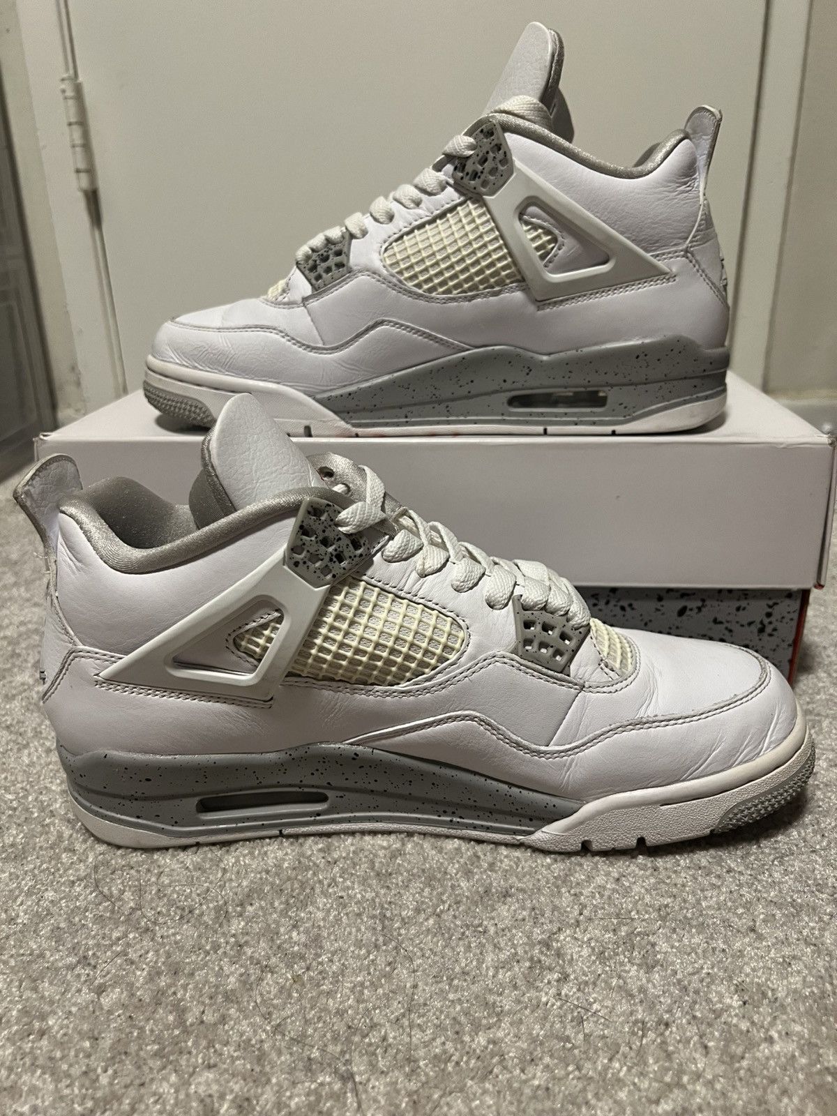 Jordan Brand Jordan 4 White Oreo Size US 8.5 / EU 41-42 - 2 Thumbnail