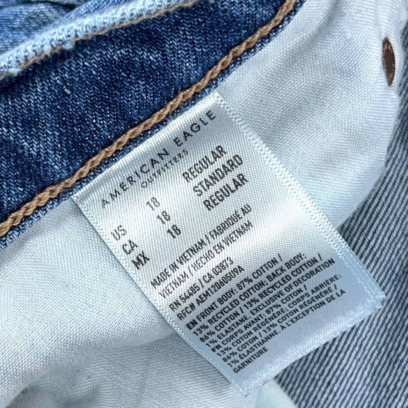 American Eagle Outfitters American Eagle Outfitters Jeans Women 18 High Rise Mom 38x29 Denim Blue 90s Grunge Retro 5-Pocket Womens Size 40" / US 18 - 4 Thumbnail