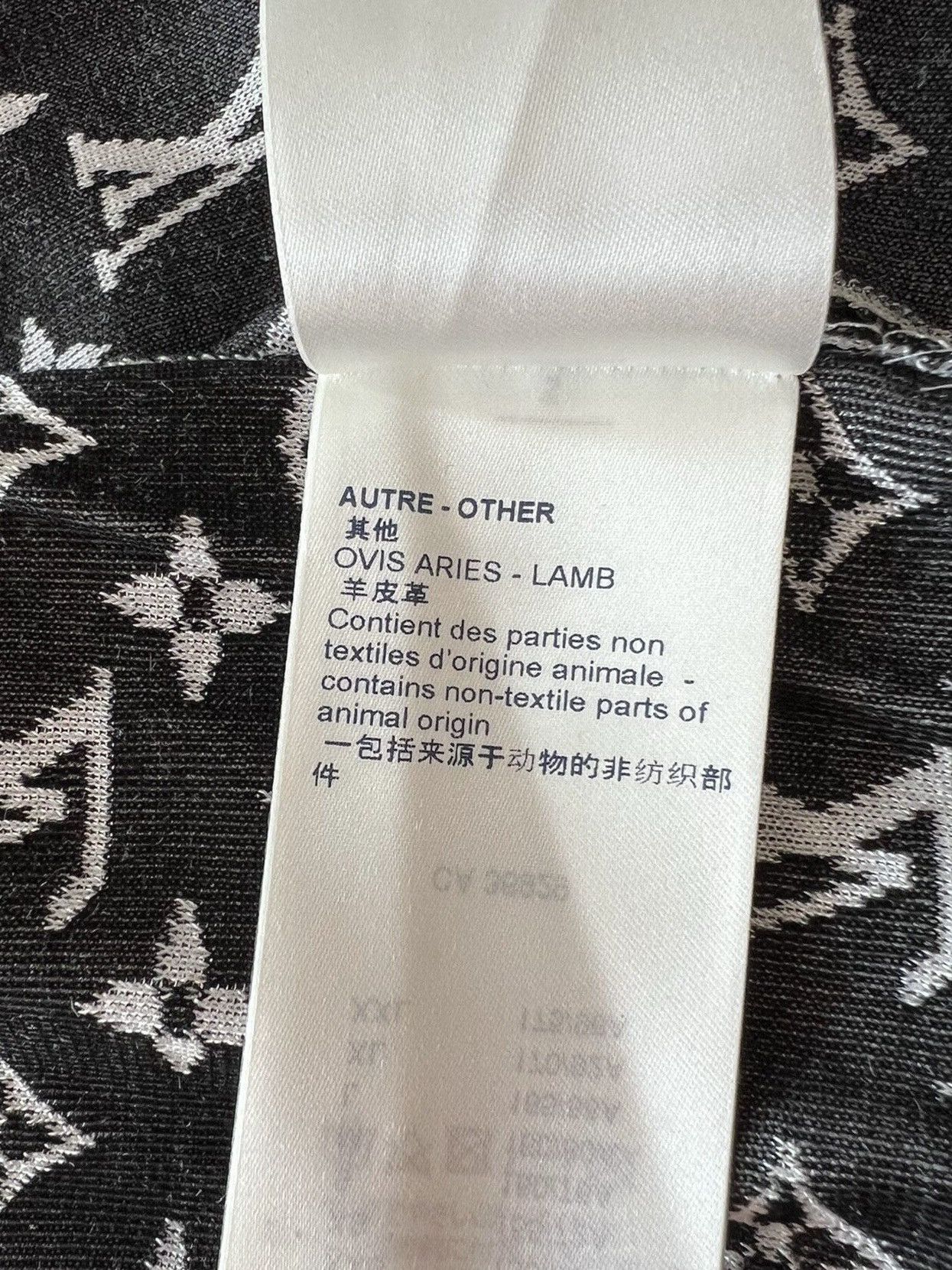 Louis Vuitton Louis Vuitton M Silk Jogger Pants Monogram White Black Size 26" / US 2 / IT 38 - 8 Thumbnail