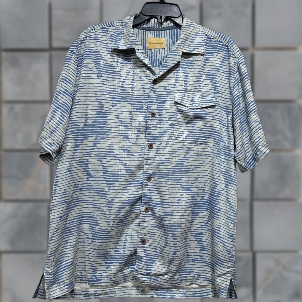 Tommy Bahama Tommy Bahama Hawaiian Shirt Men L Blue White Floral Stripe Aloha 100% Silk Camp Size US L / EU 52-54 / 3 - 1 Thumbnail