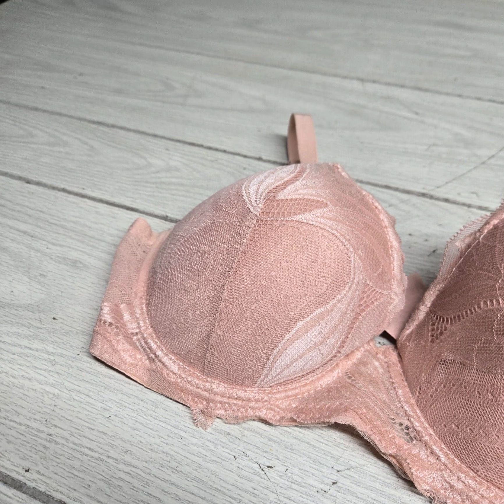 Calvin Klein Calvin Klein Seductive Comfort Unlined Pink Lace Bra 40C Women Size ONE SIZE - 2 Thumbnail