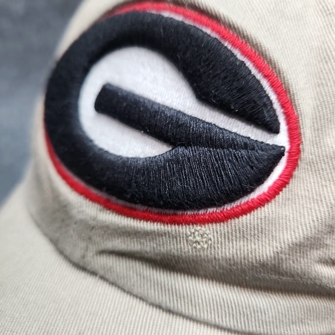 Nike Nike Georgia Bulldogs Hat Dri-Fit Tan Baseball Cap Adjustable College Mens One Size Beige Canvas Cotton Sports Cap Size ONE SIZE - 2 Thumbnail