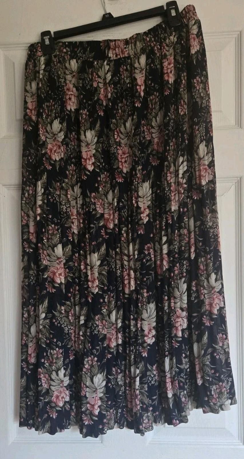 Other Sag Harbor Navy Pink Floral Pull-on Pleated Skirt Womens Lar Size 36" / US 14 / IT 50 - 6 Thumbnail
