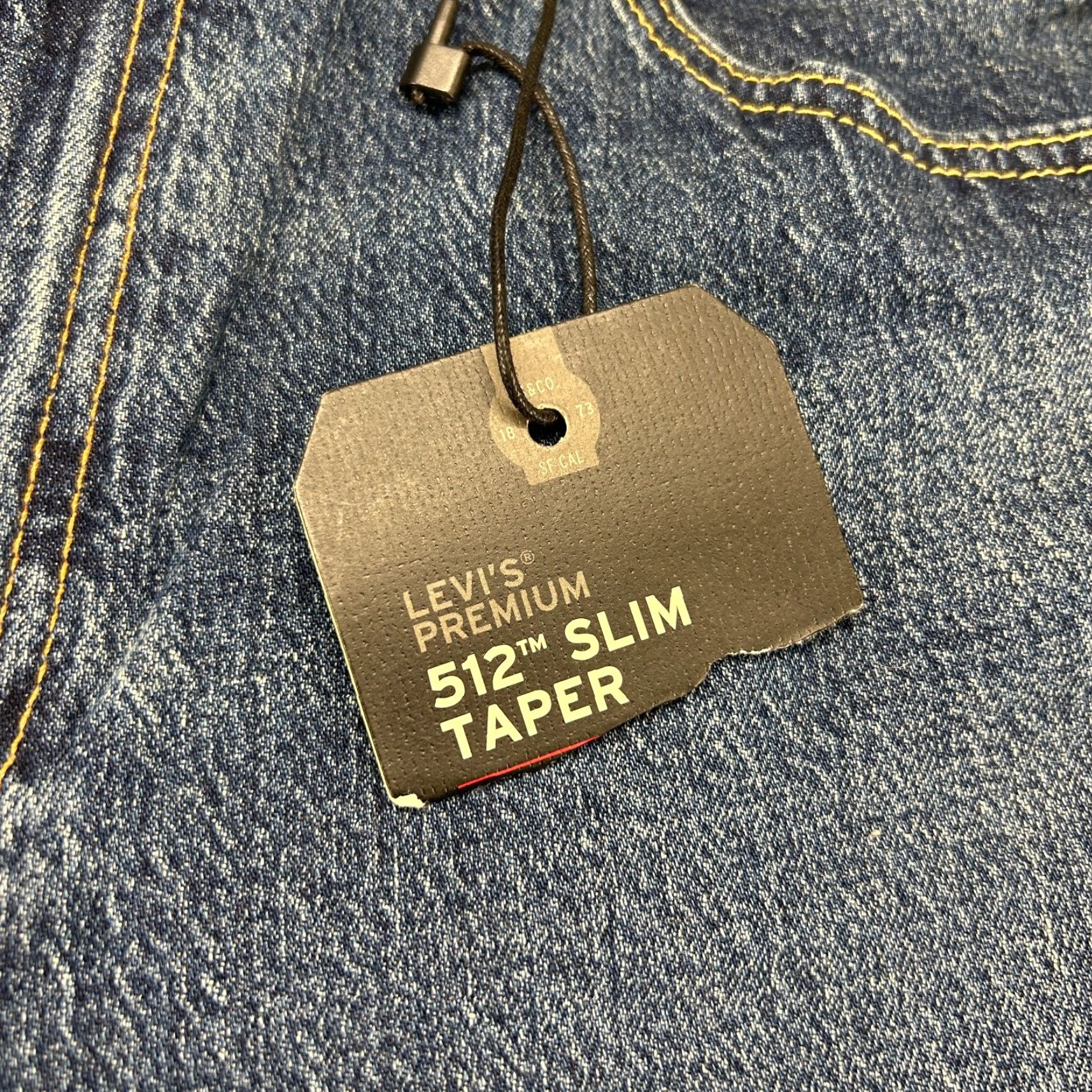 Levi's Levis Jeans Mens 36x32 Blue Tapered Leg Slim Fit Dark Wash Stretch Premium Size US 36 / EU 52 - 3 Thumbnail
