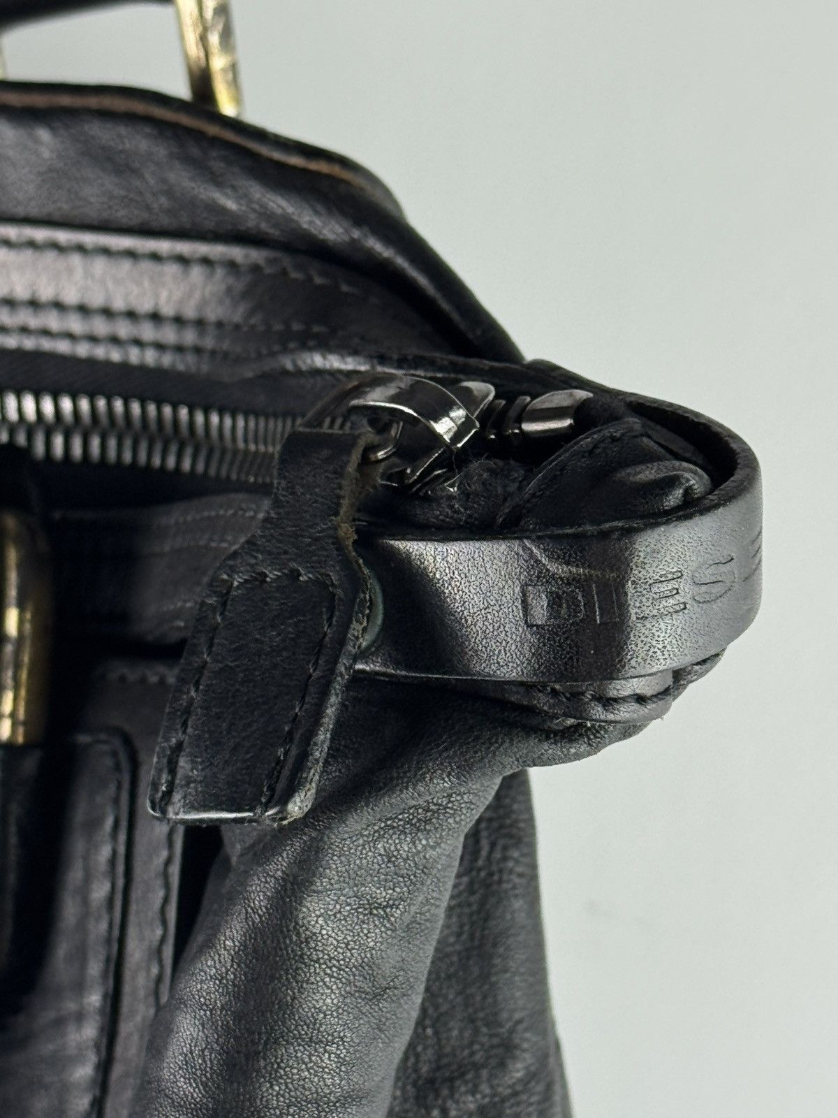 Diesel Vintage Y2K Diesel Leather Crossbody Bag / Avant Garde Size ONE SIZE - 4 Thumbnail