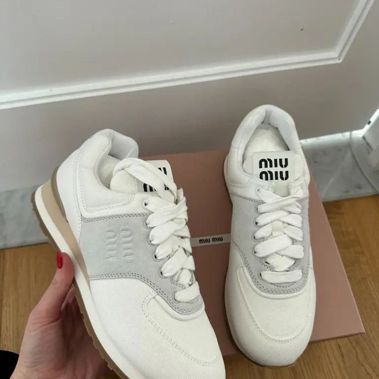 Miu Miu o1la1rc1a0724 Low Top Sneaker in White Size US 10.5 / IT 40.5 - 2 Thumbnail