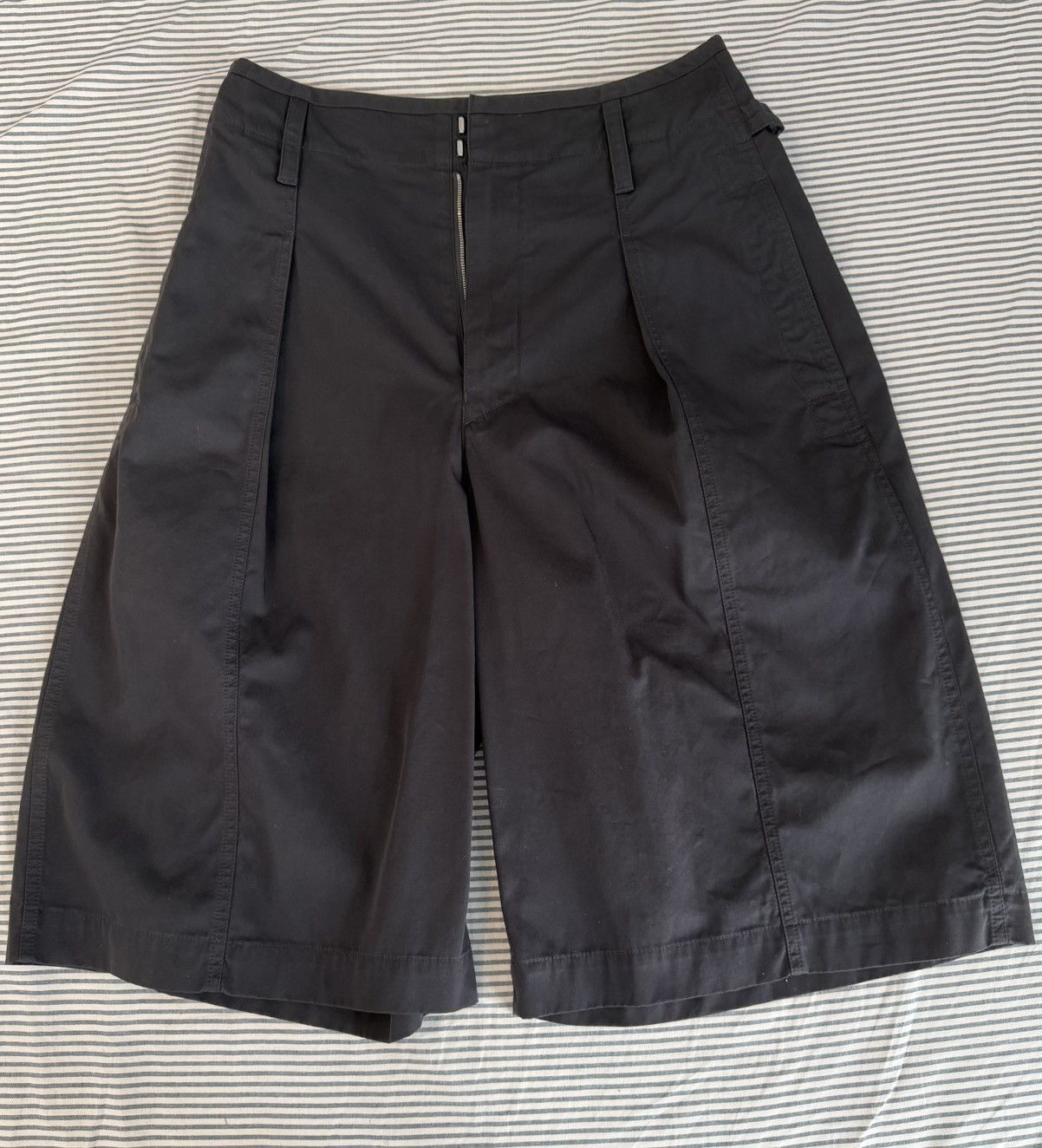 Lemaire Lemaire pleated shorts Size US 30 / EU 46 - 1 Thumbnail