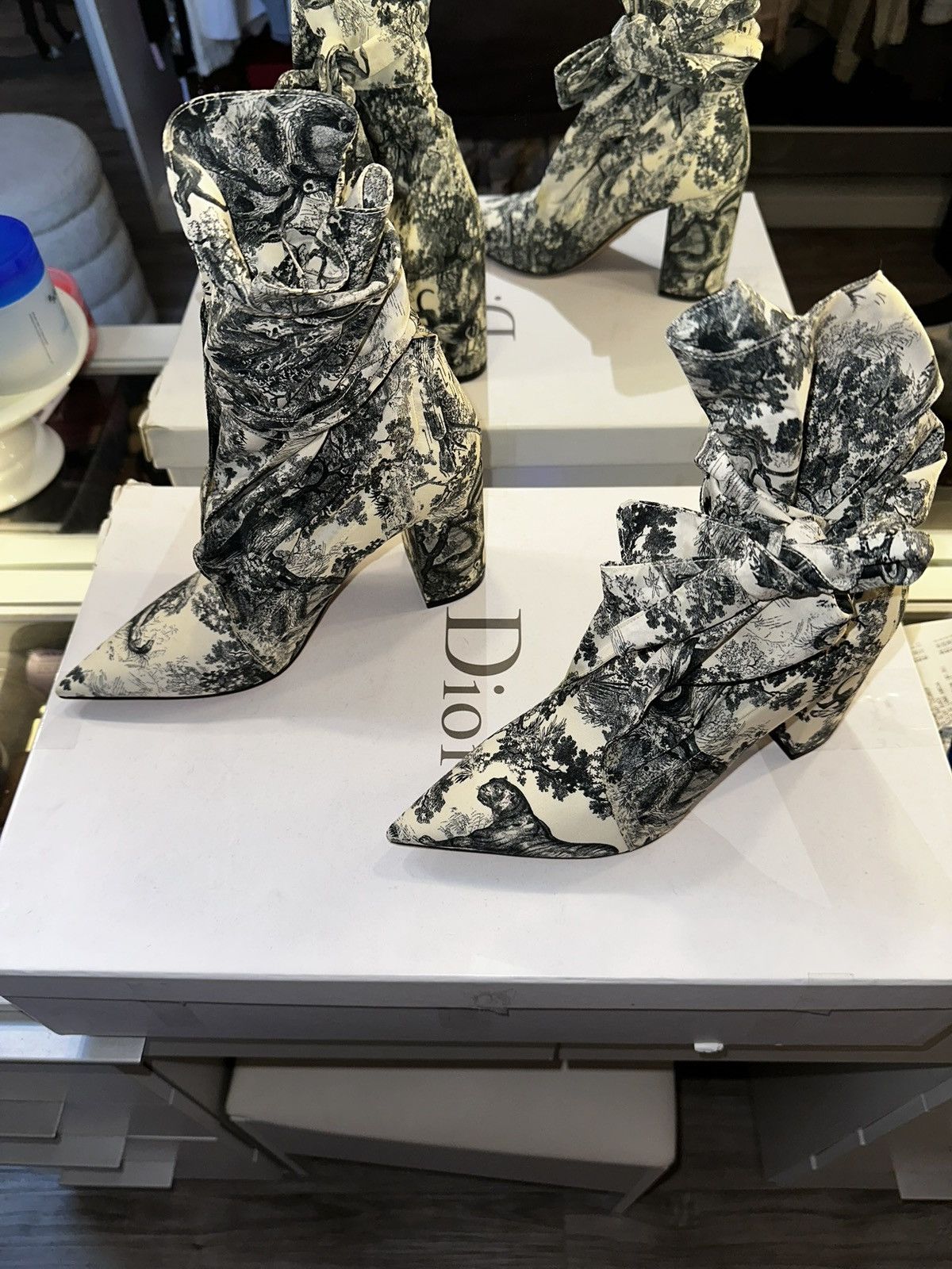 Dior Dior Huggy Boots Size US 7 / IT 37 - 4 Thumbnail