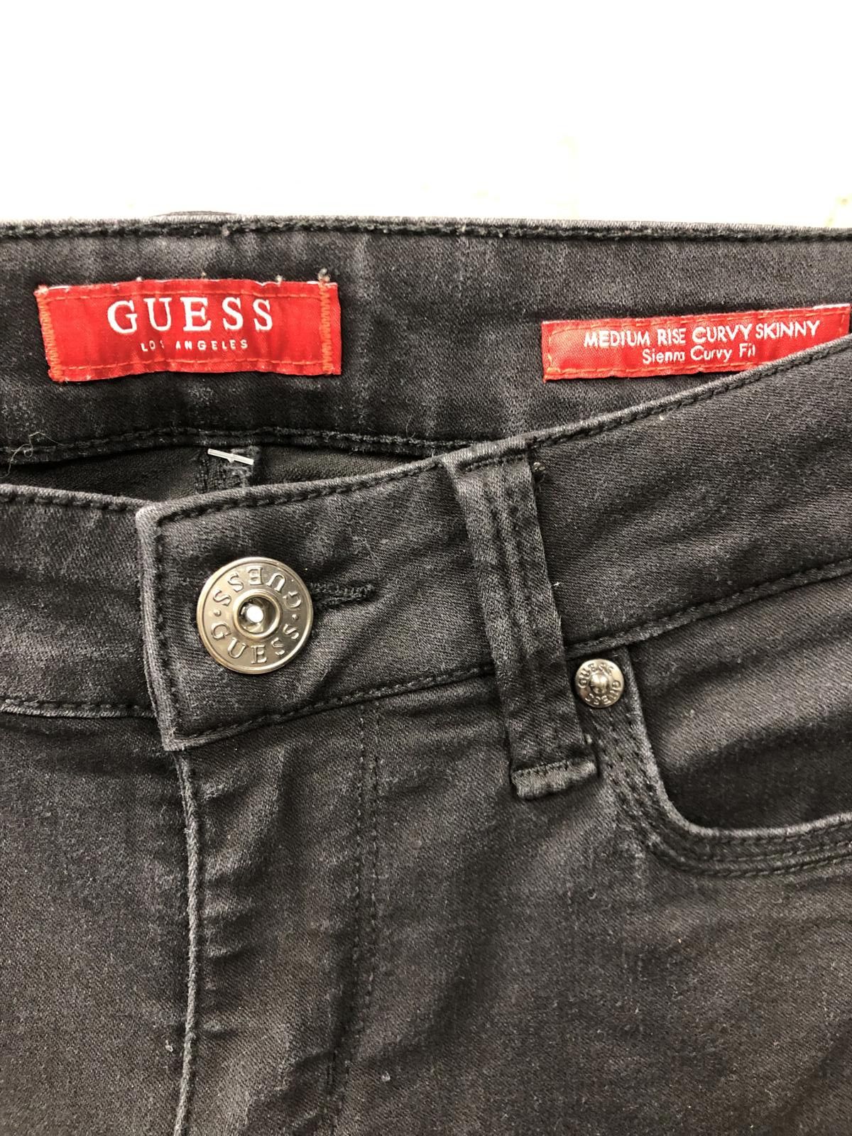 Guess Guess Women's Medium Rise Curvy Skinny Jeans - Black Size 30" / US 8 / IT 44 - 2 Thumbnail