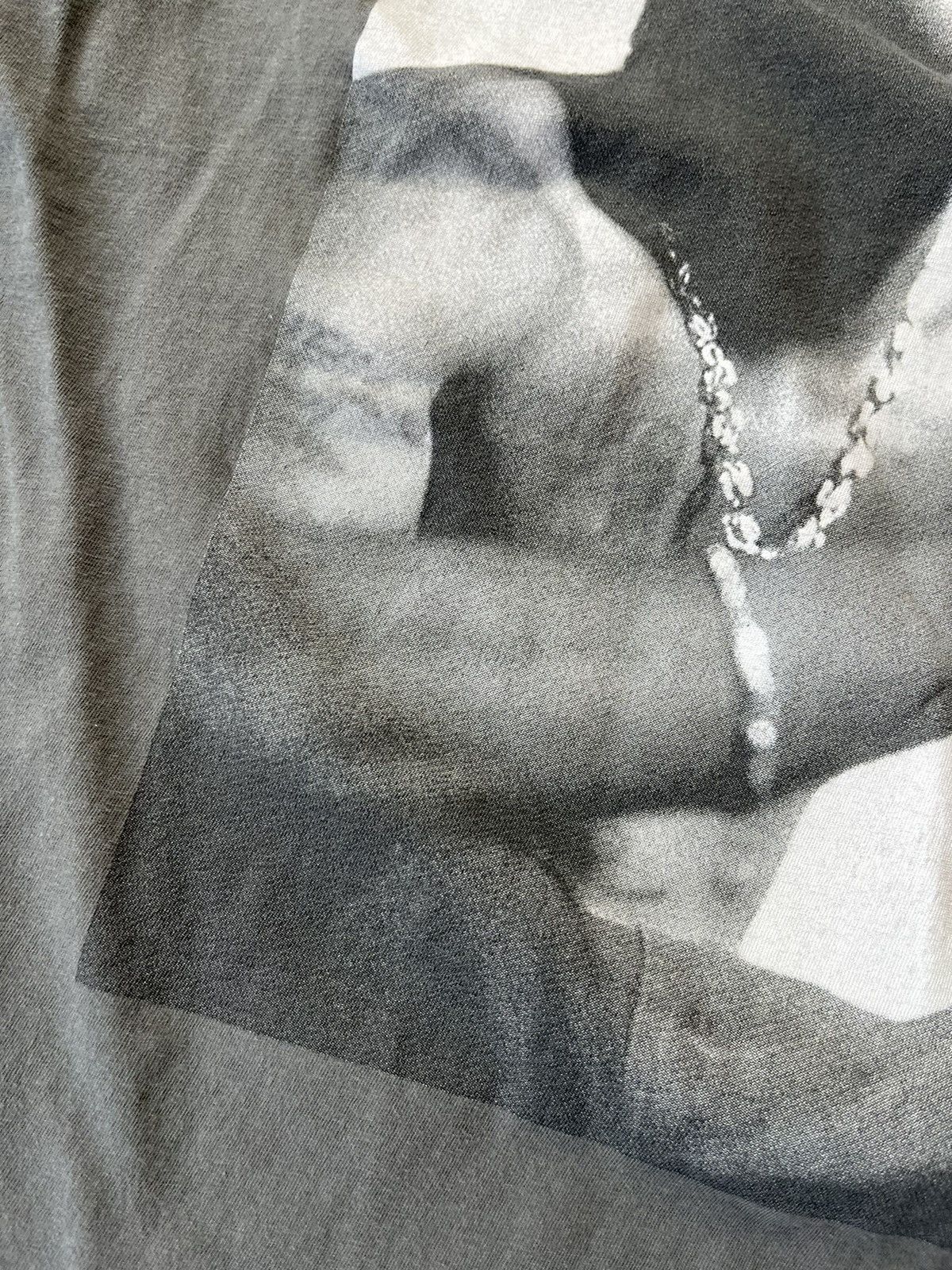 Band Tees Rare Mens 2Pac Vintage T-Shirt Size S Y2K Size US S / EU 44-46 / 1 - 14 Thumbnail