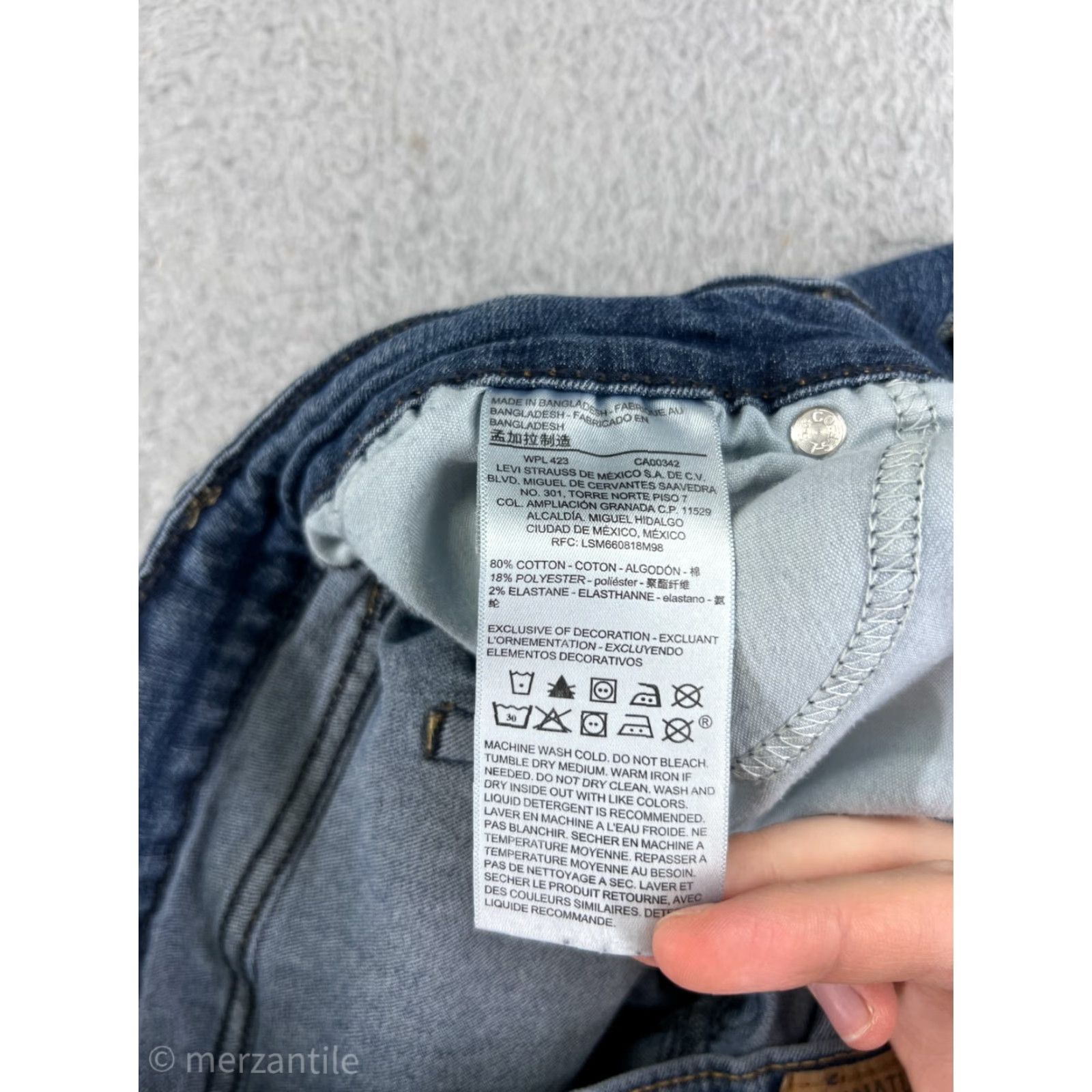 Levi's Levi's Women's Tapered Leg Denim Jeans 30 Blue Stretch Distressed Mid Rise Cotton Size 30" / US 8 / IT 44 - 4 Thumbnail