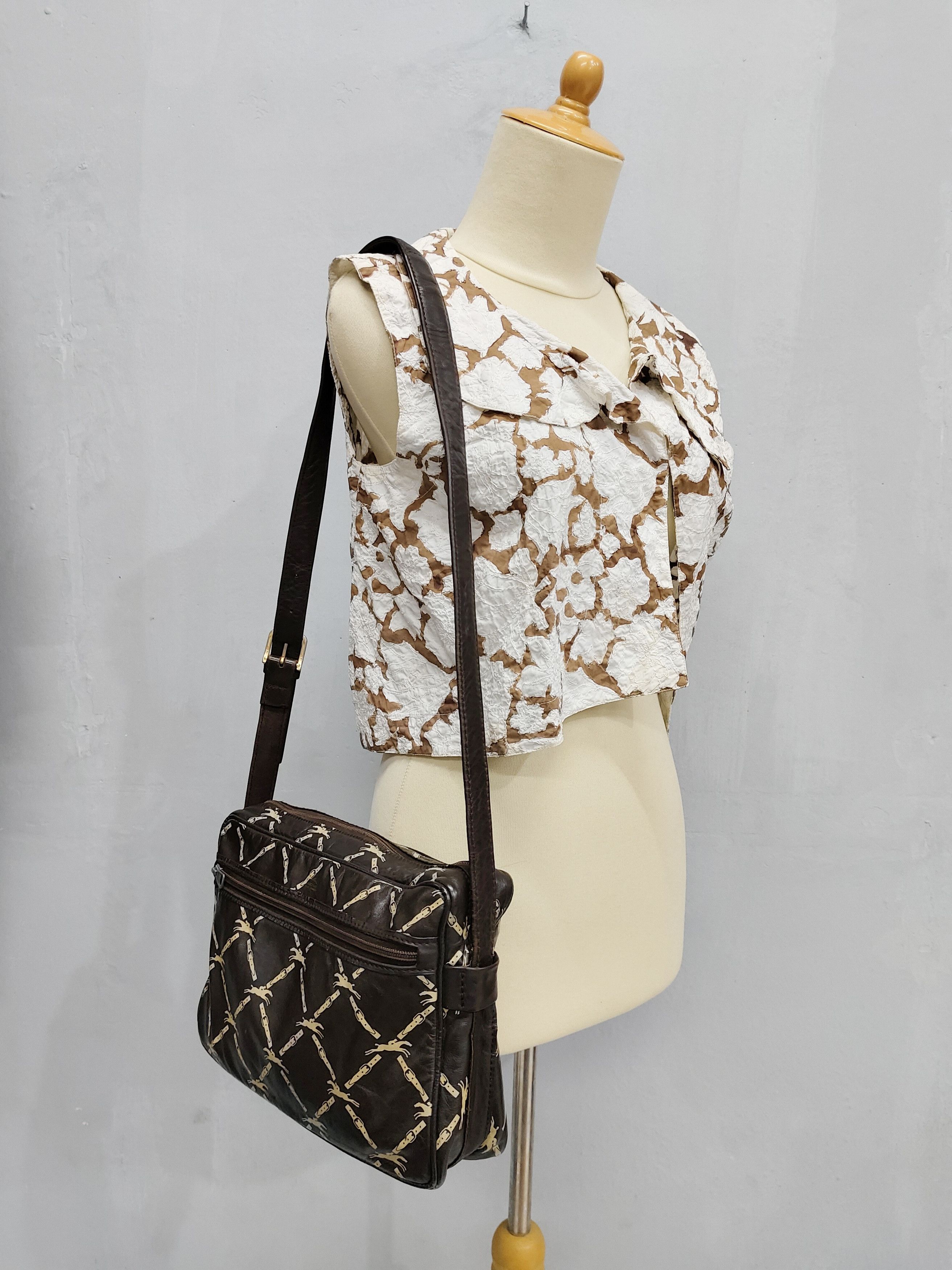 Longchamp 80s Longchamp🇫🇷 Archive Horsebit Monogram Shoulder Bag Size ONE SIZE - 1 Thumbnail