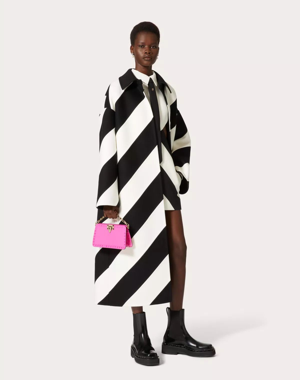 Valentino o1s1wg110625 Compact Drap Strhype Coat in Black/White Size M / US 6-8 / IT 42-44 - 2 Thumbnail