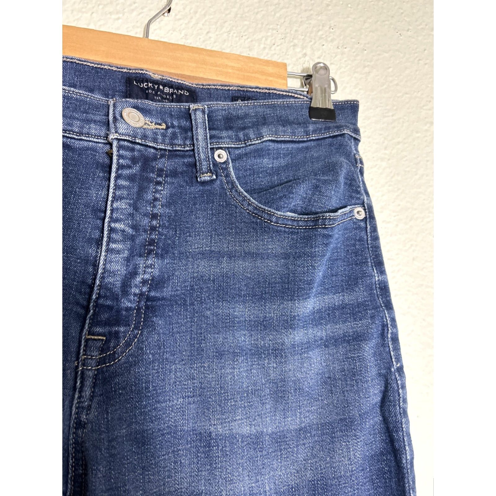 Lucky Brand Lucky Brand Bridgette Skinny Jeans Dark Wash 8 29 Inseam Womens 8/29 High Rise Stain Blue Denim Shirt? Size ONE SIZE - 6 Thumbnail