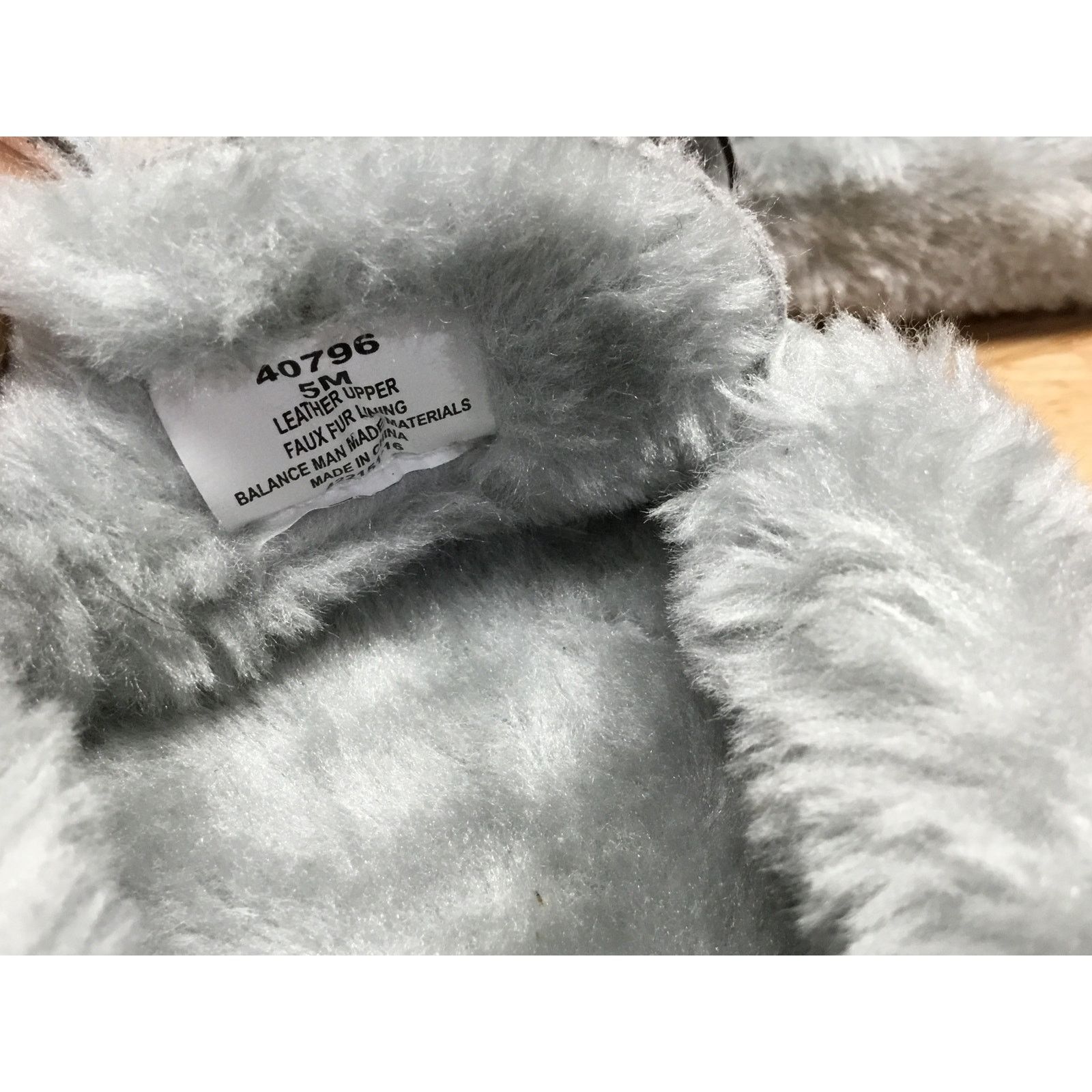 Minnetonka Minnetonka Camp Slippers Women 5 Gray Suede Fur Toe Slip-On Size US 5 / IT 35 - 7 Thumbnail