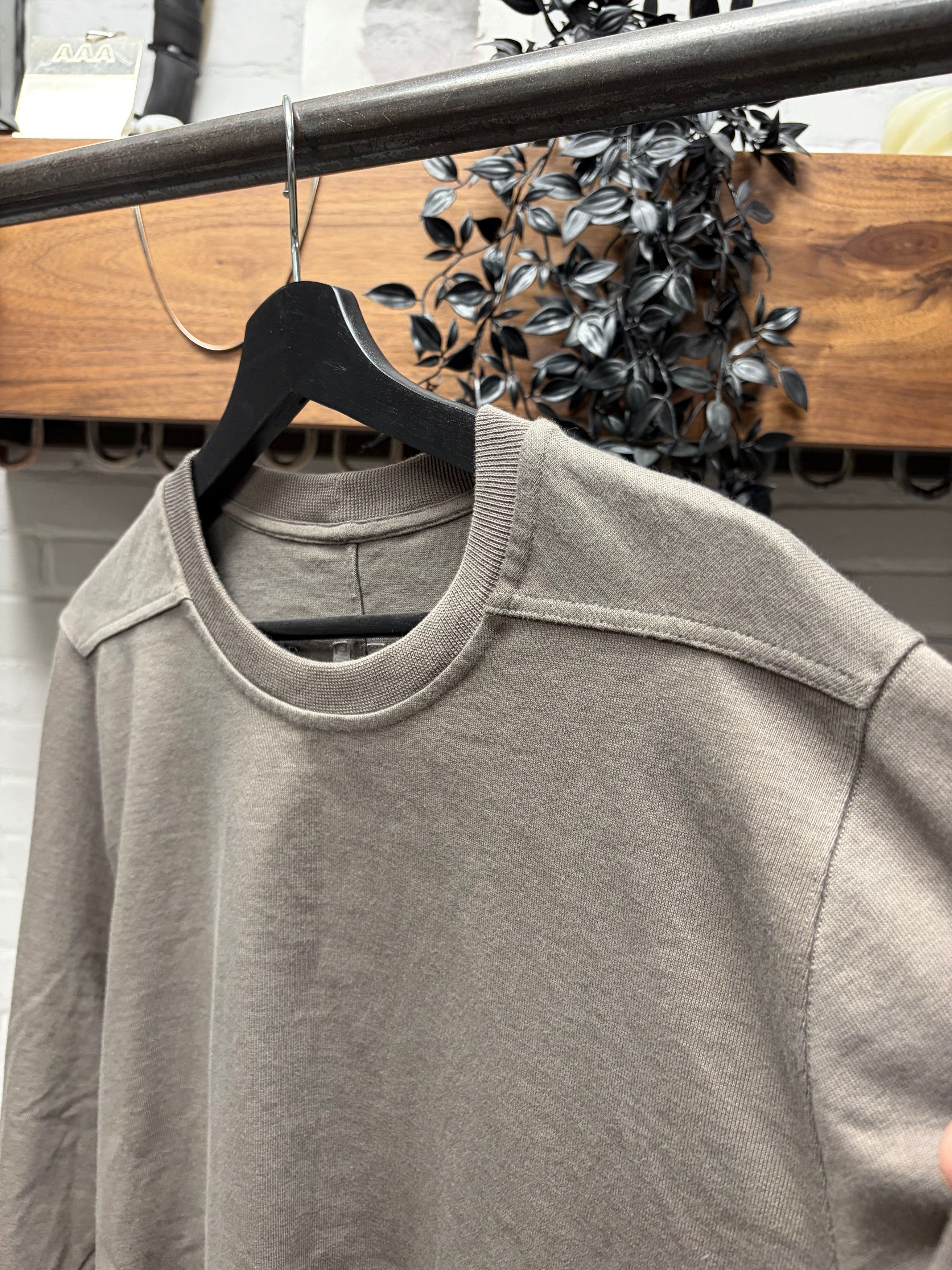 Rick Owens SS2023 Rick Owens ‘Edfu’ Dust Brown Sweatshirt Size US XXL / EU 58 / 5 - 2 Thumbnail