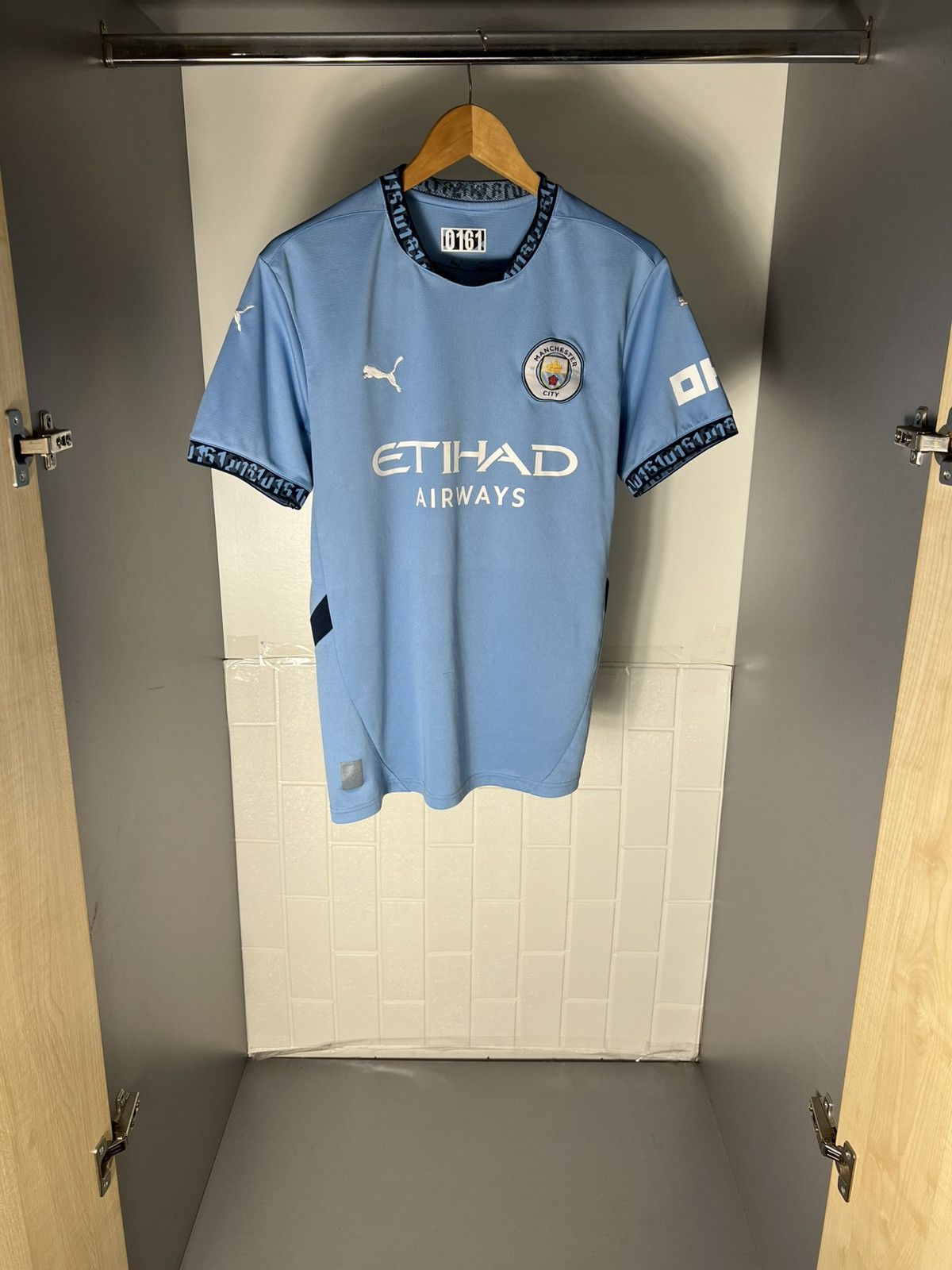 Puma VINTAGE PUMA FC MANCHESTER CITY ENGLAND SOCCER JERSEY RETRO Size US M / EU 48-50 / 2 - 11 Thumbnail