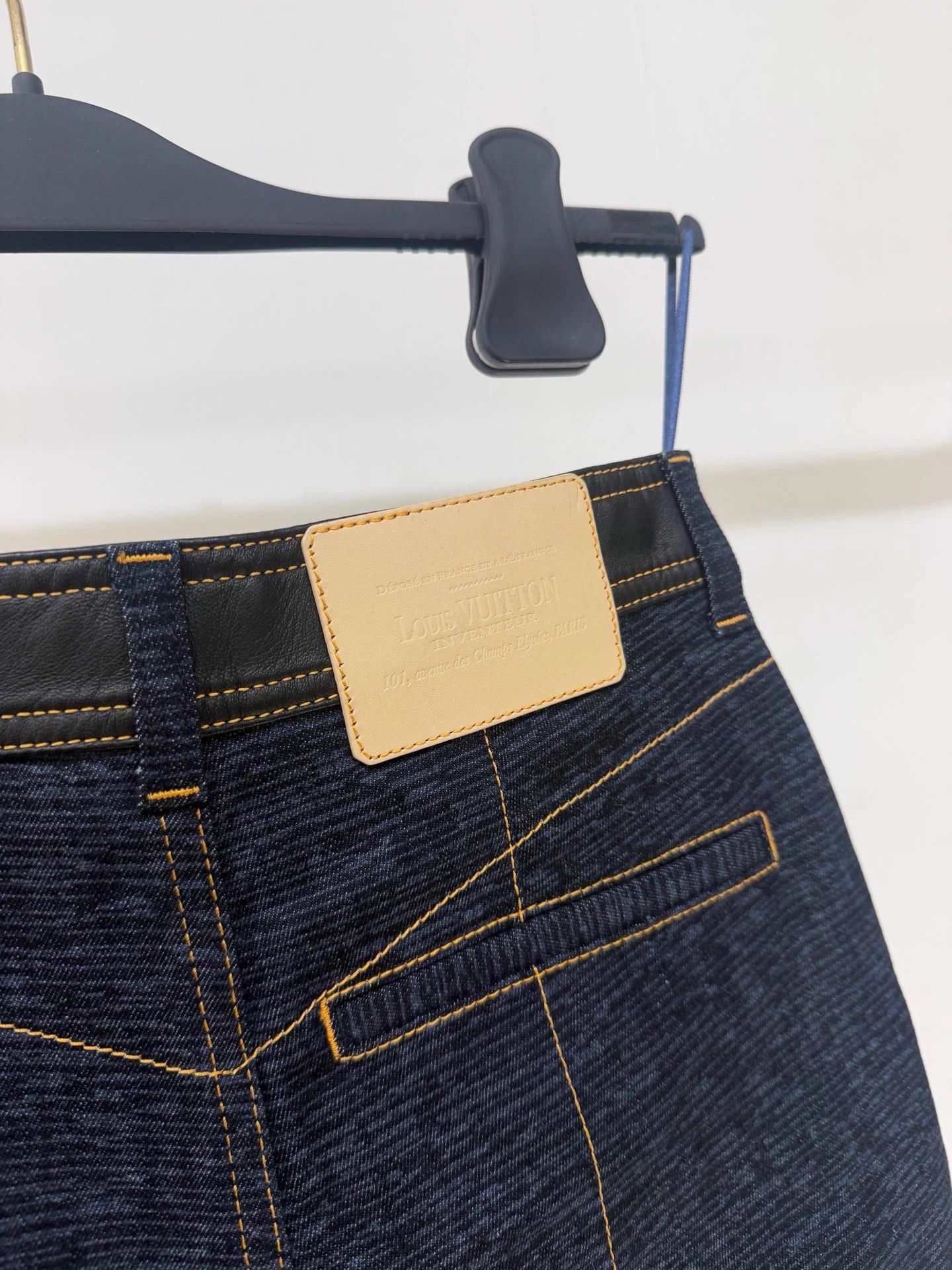 Louis Vuitton Lv Denim Leather Patchwork 99 New 34 Shorts Size 25" / US 0 / IT 36 - 4 Thumbnail