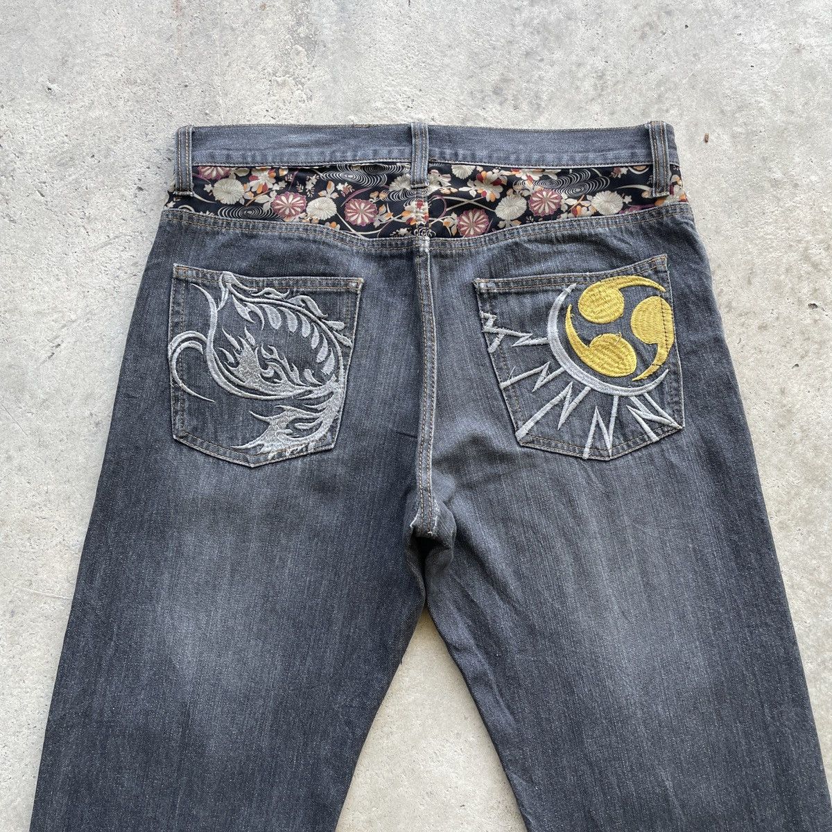 Japanese Brand × Vintage W35💥 Japanese Vintage Flora Design Black Faded Jeans Pants Size US 35 - 8 Thumbnail