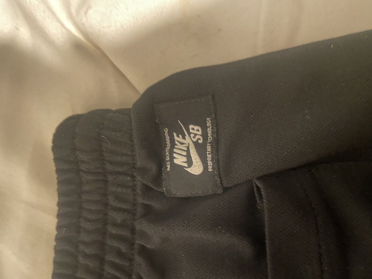 Nike Black nike sb shorts Size US 30 / EU 46 - 3 Thumbnail